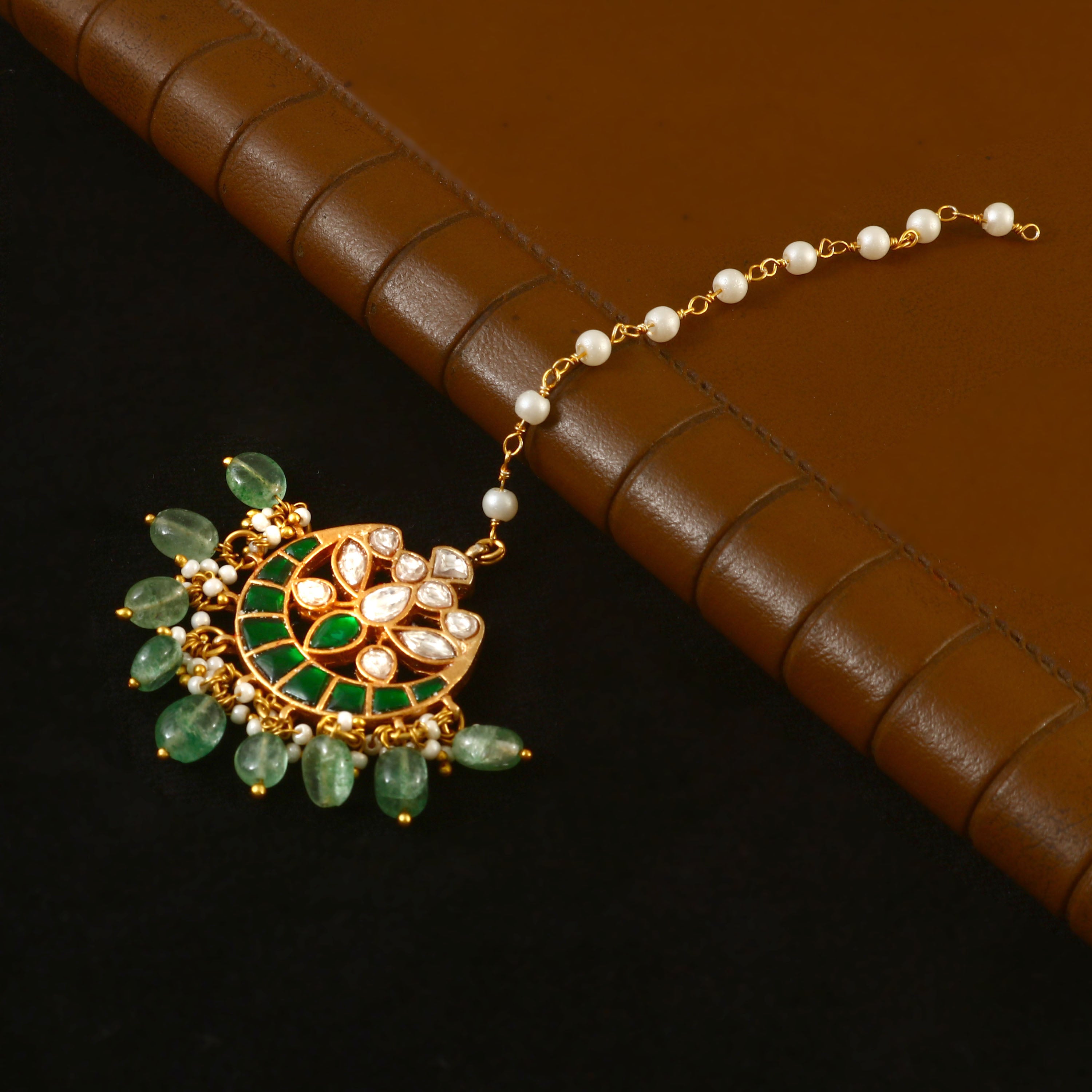 MT-101 - Jadau Kundan Mangtika with Emerald MT-101 - Jadau Kundan Mangtika with Emerald