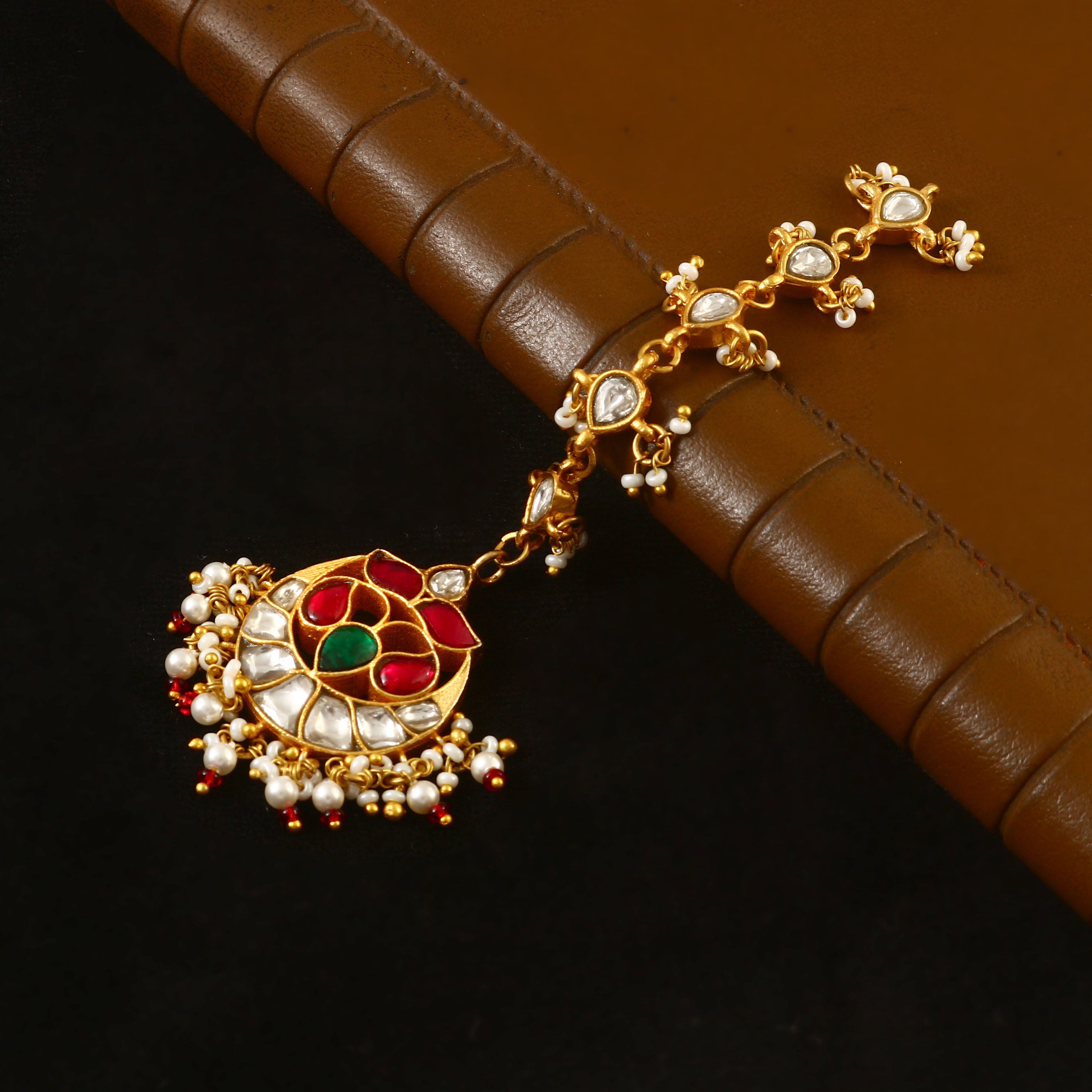 MT-110 - Jadau Kundan Mangtika with Emerald MT-110 - Jadau Kundan Mangtika with Emerald