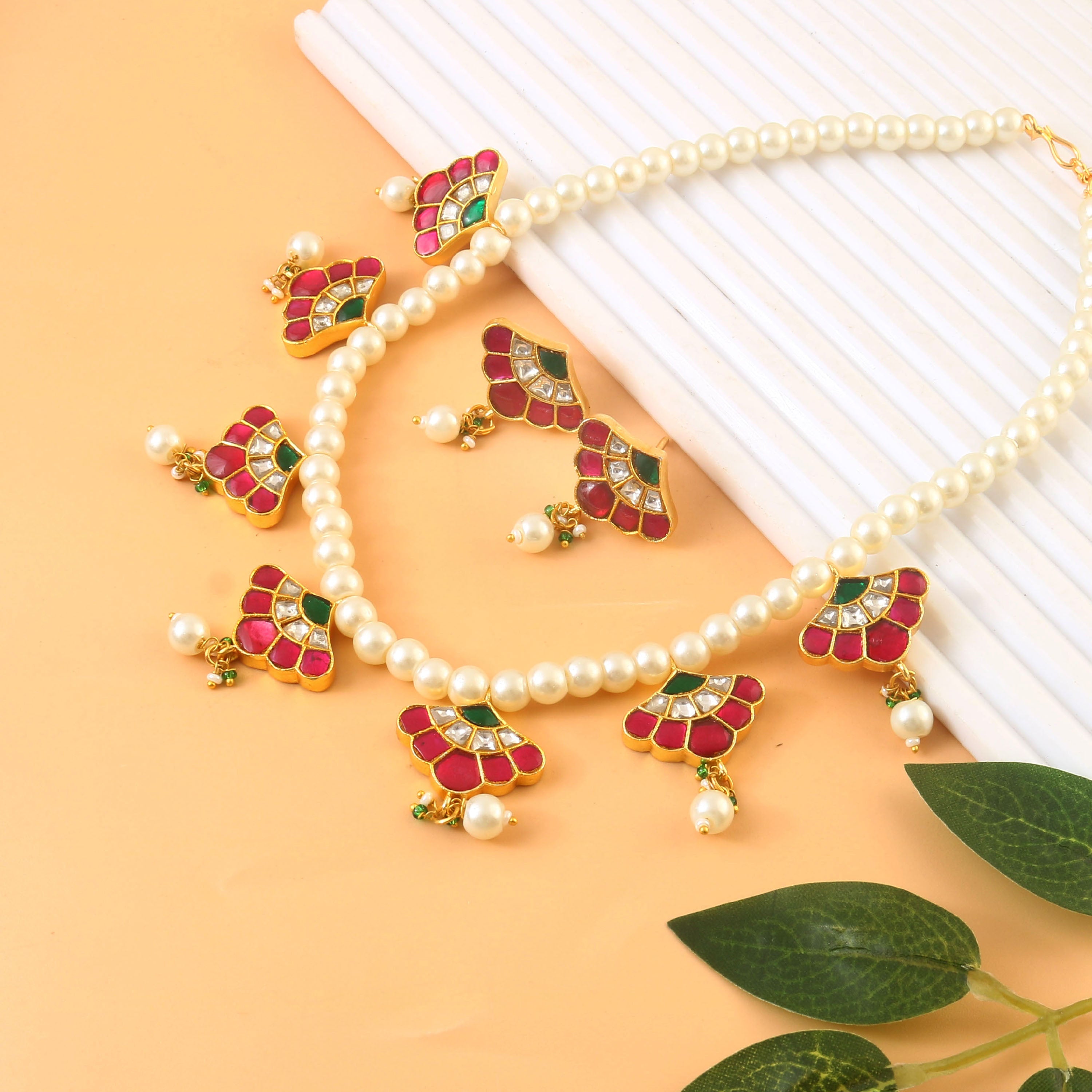 NK-224 - Jadau Kundan Necklace with Emerald NK-224 - Jadau Kundan Necklace with Emerald