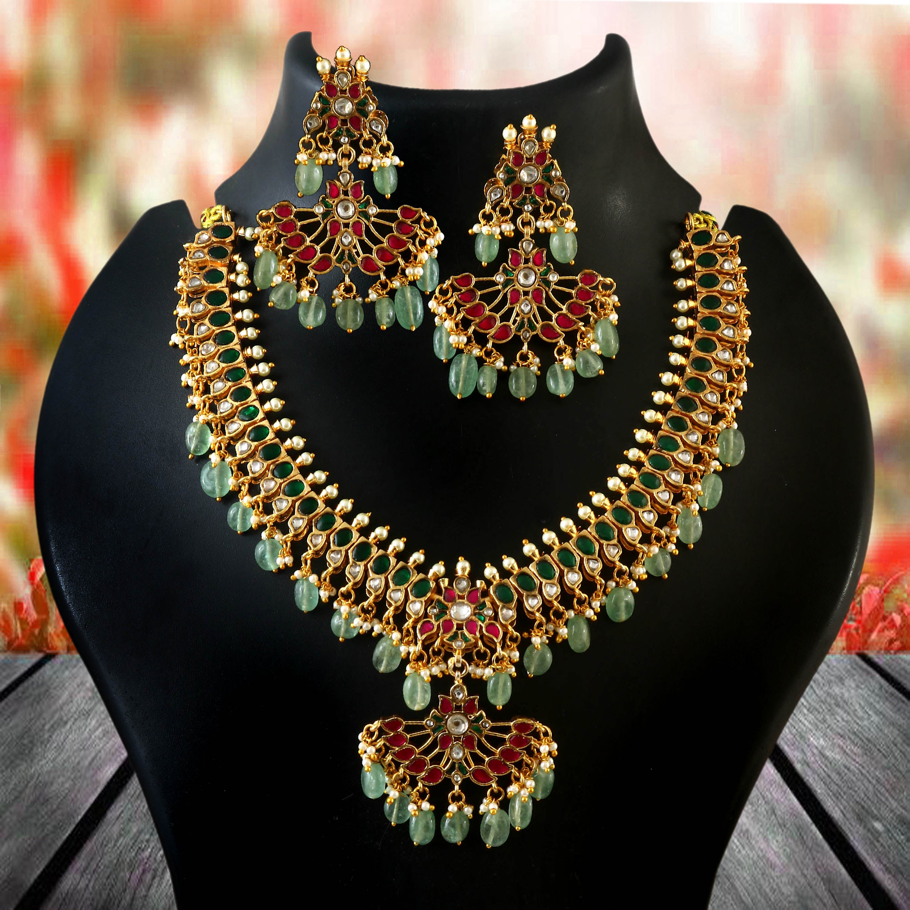 NK-230 - Jadau Kundan Necklace with Emerald NK-230 - Jadau Kundan Necklace with Emerald