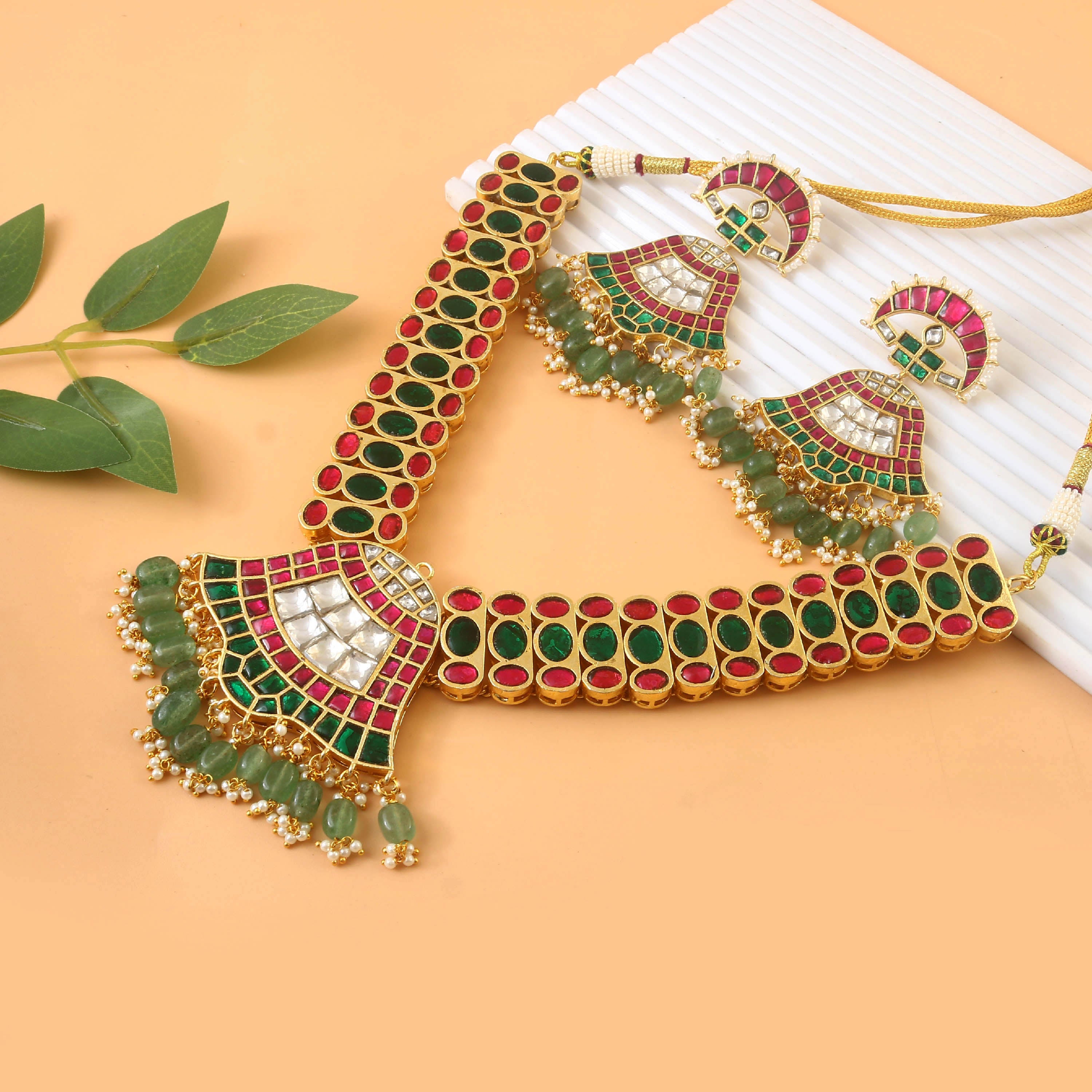 NK-231 - Jadau Kundan Necklace with Emerald NK-231 - Jadau Kundan Necklace with Emerald