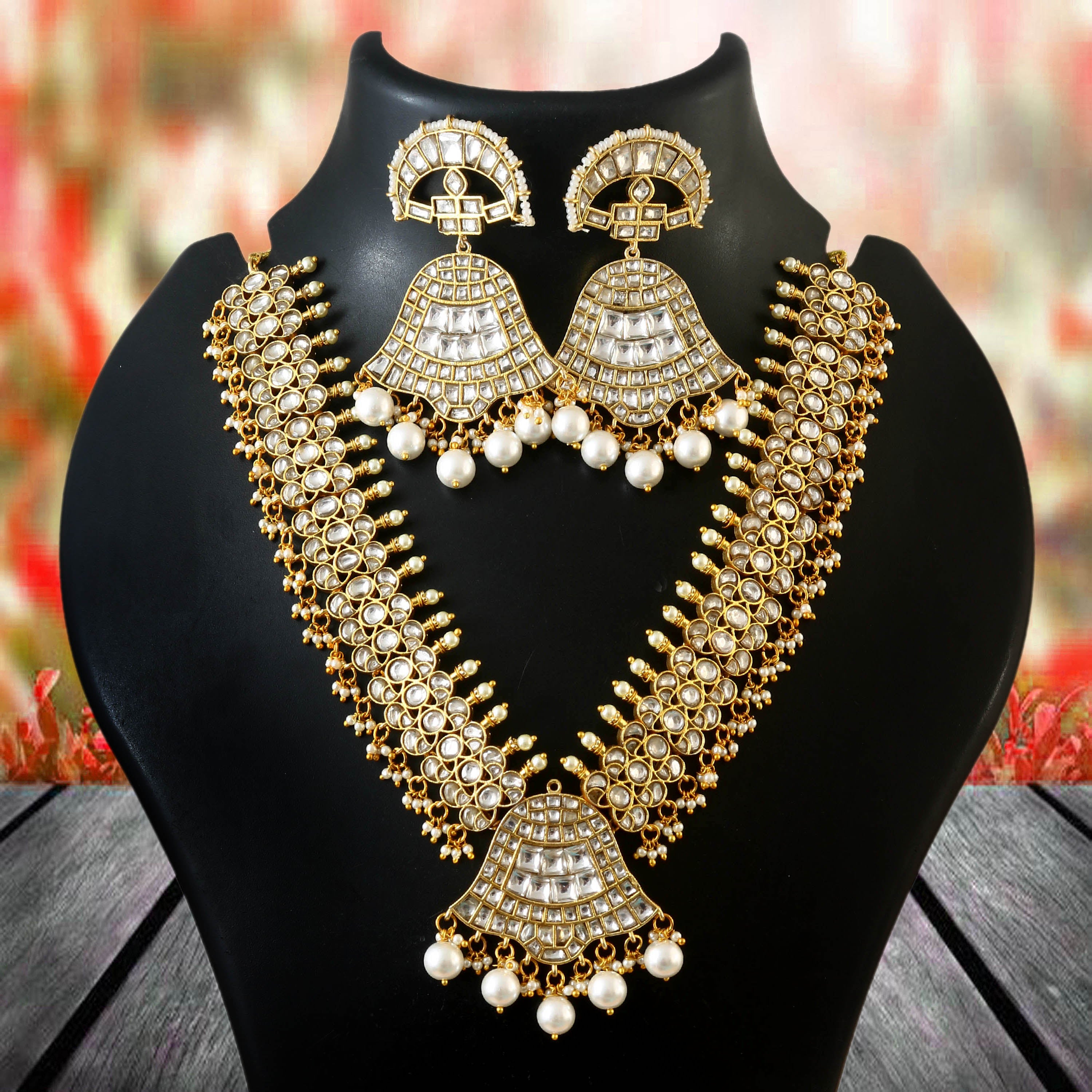 NK-246 - Jadau Kundan Necklace with Emerald NK-246 - Jadau Kundan Necklace with Emerald