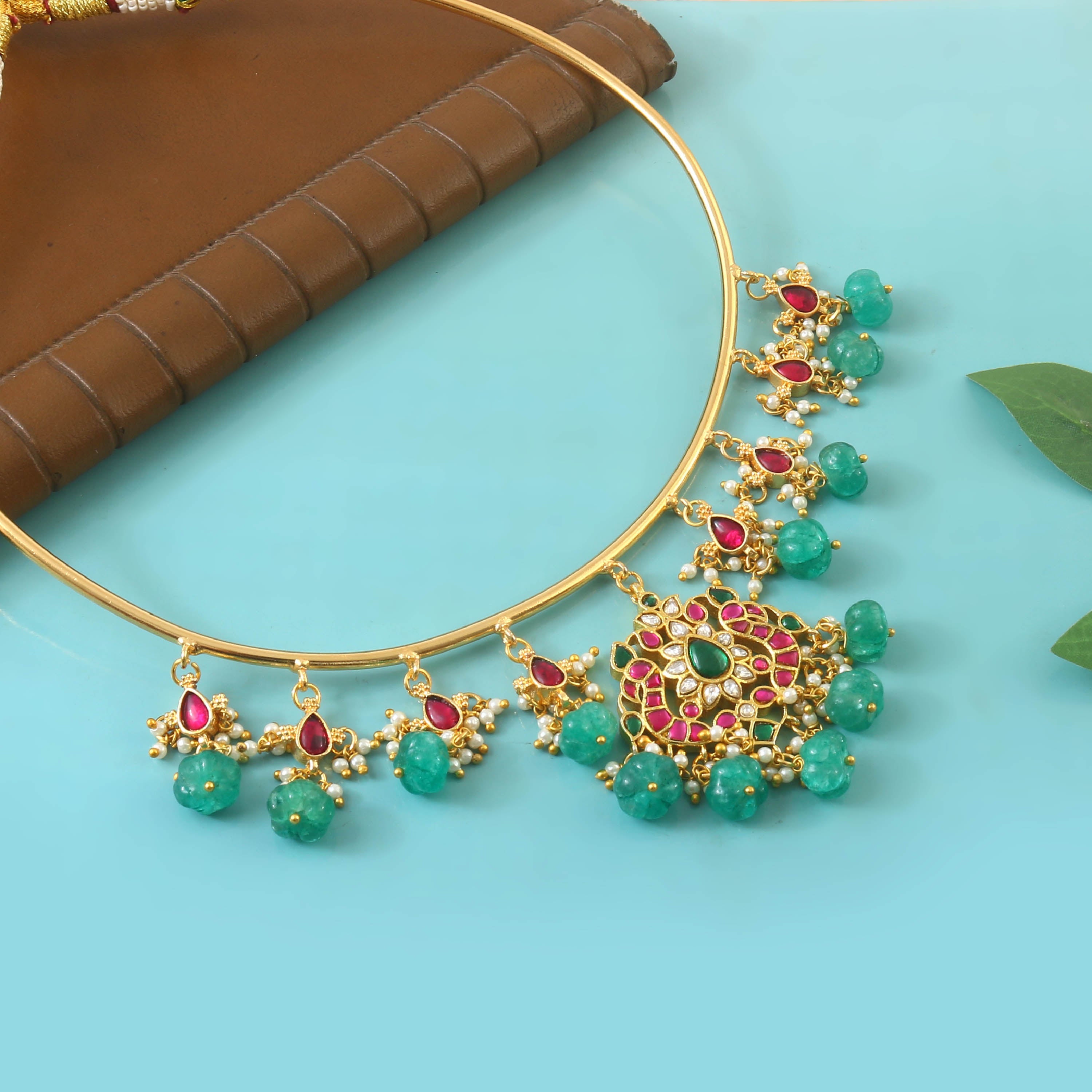 NK-253 - Jadau Kundan Necklace with Emerald NK-253 - Jadau Kundan Necklace with Emerald