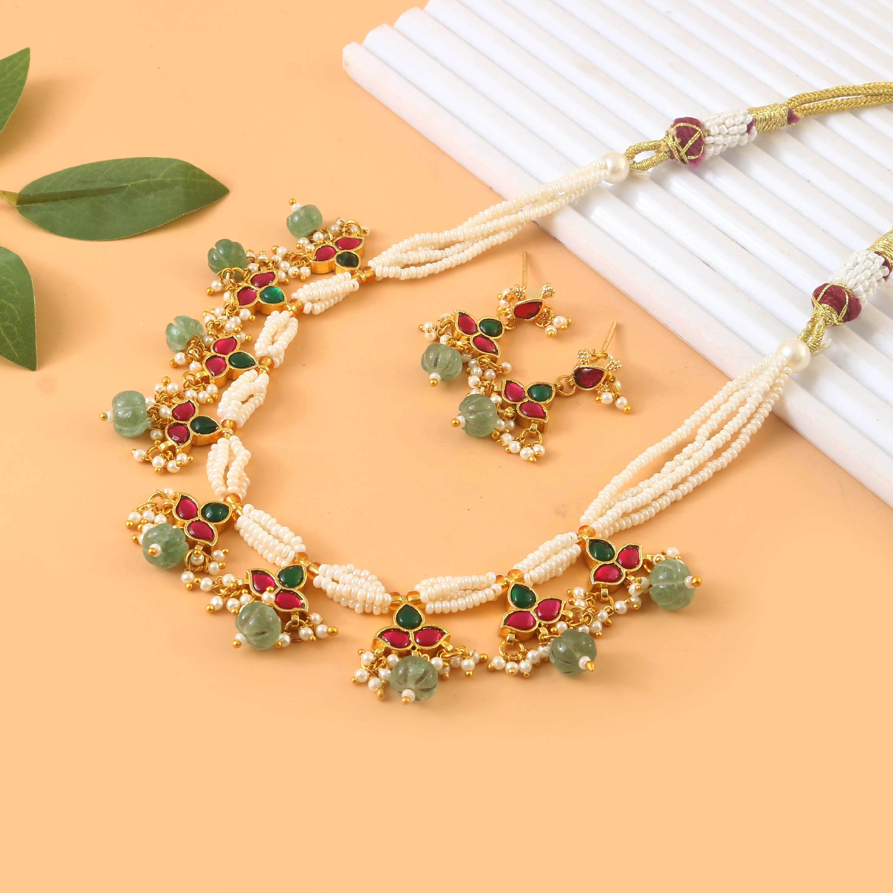 NK-258 - Jadau Kundan Necklace with Emerald NK-258 - Jadau Kundan Necklace with Emerald