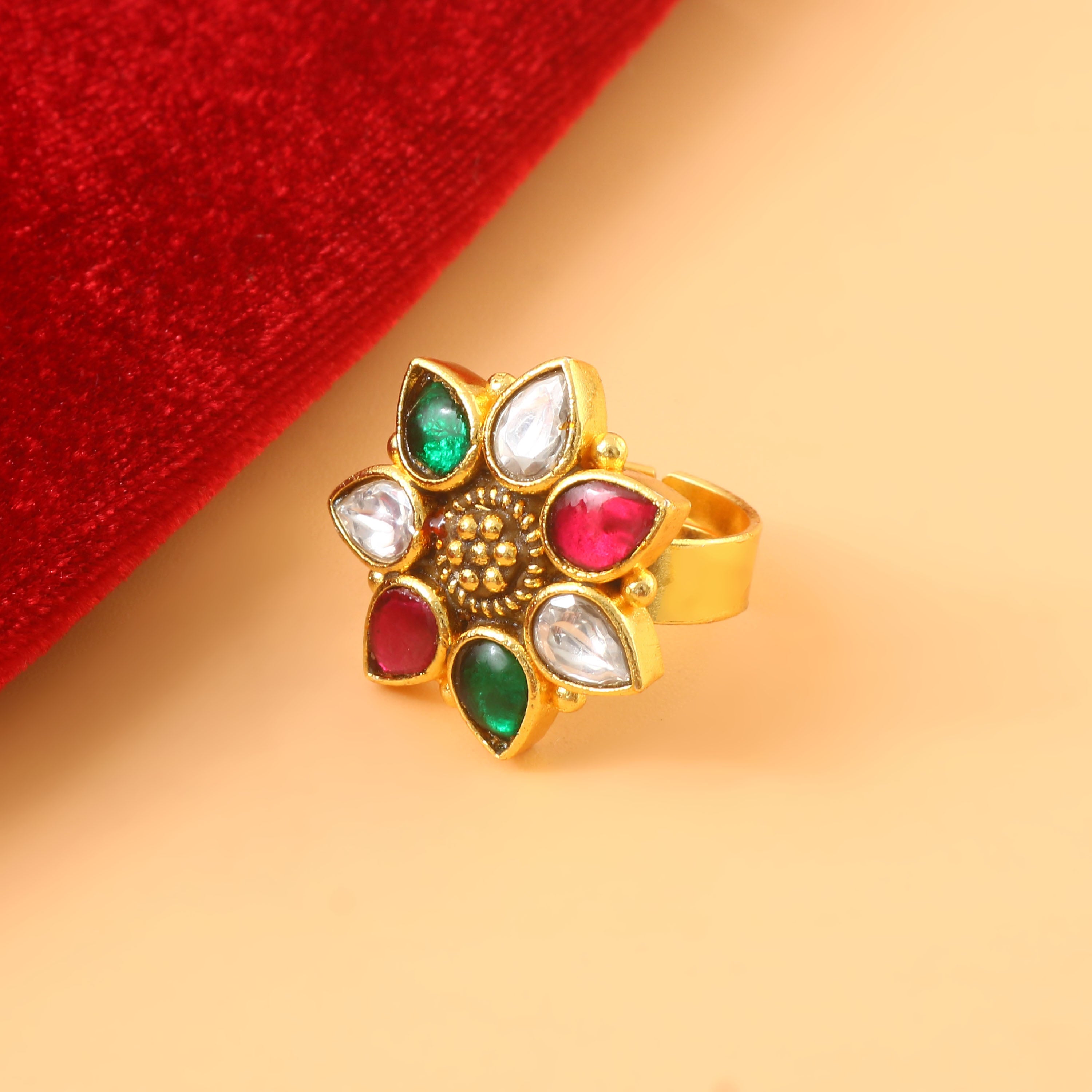 RG-105 - Jadau Kundan Ring with Emerald RG-105 - Jadau Kundan Ring with Emerald