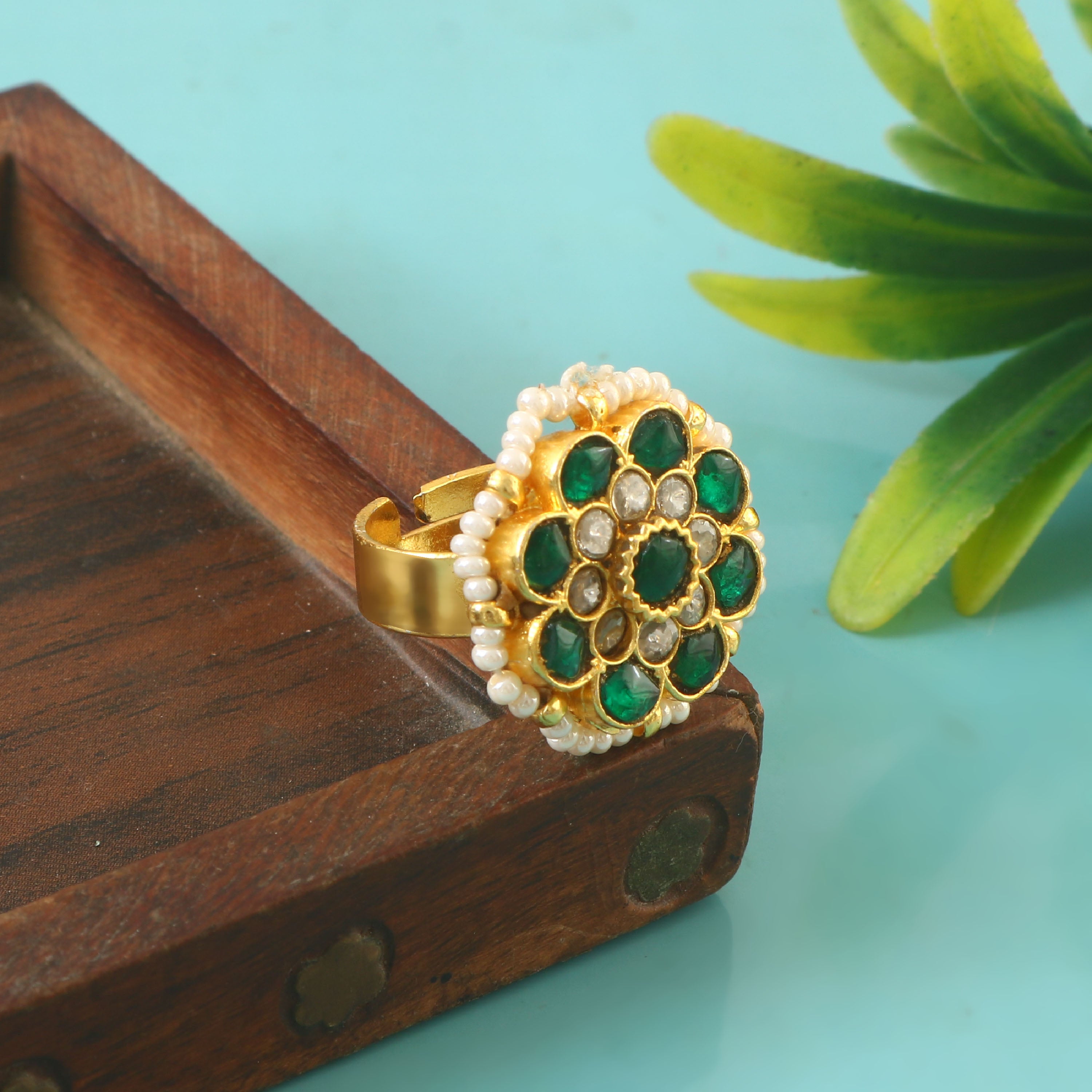 RG-111 - Jadau Kundan Ring with Emerald RG-111 - Jadau Kundan Ring with Emerald