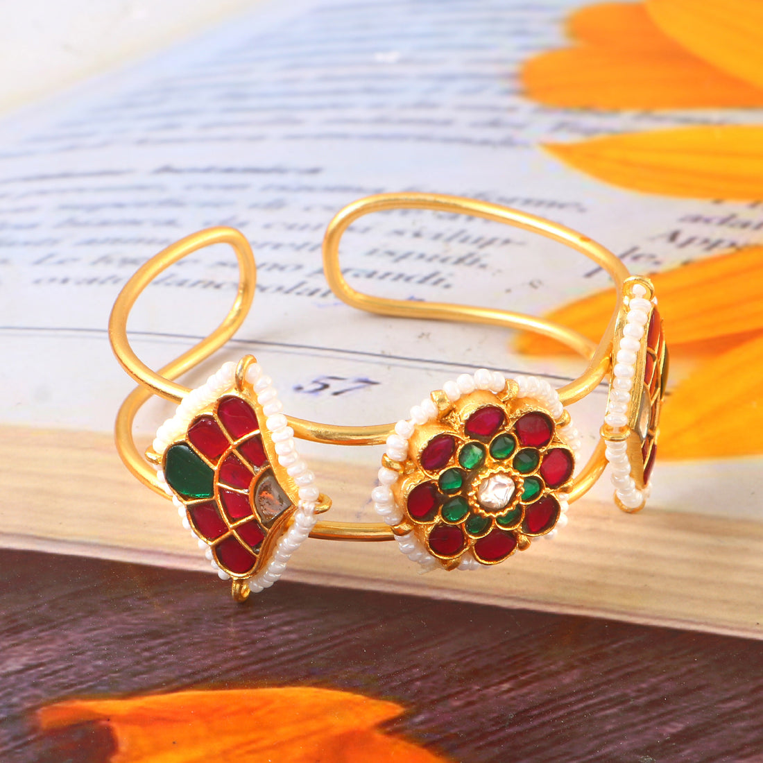 BG-114 - Jadau Kundan Bangle with Emerald