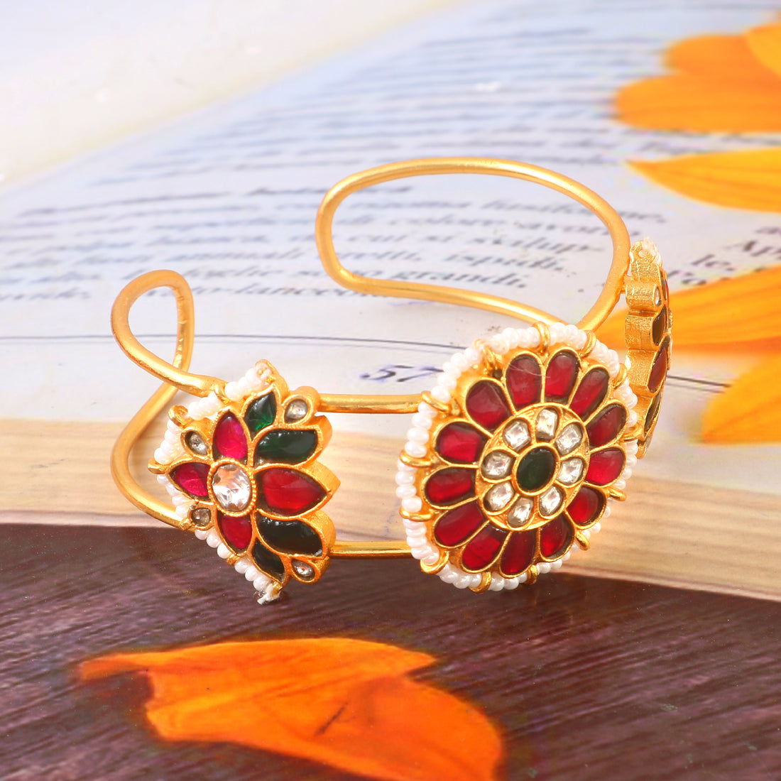 BG-115 - Jadau Kundan Bangle with Emerald