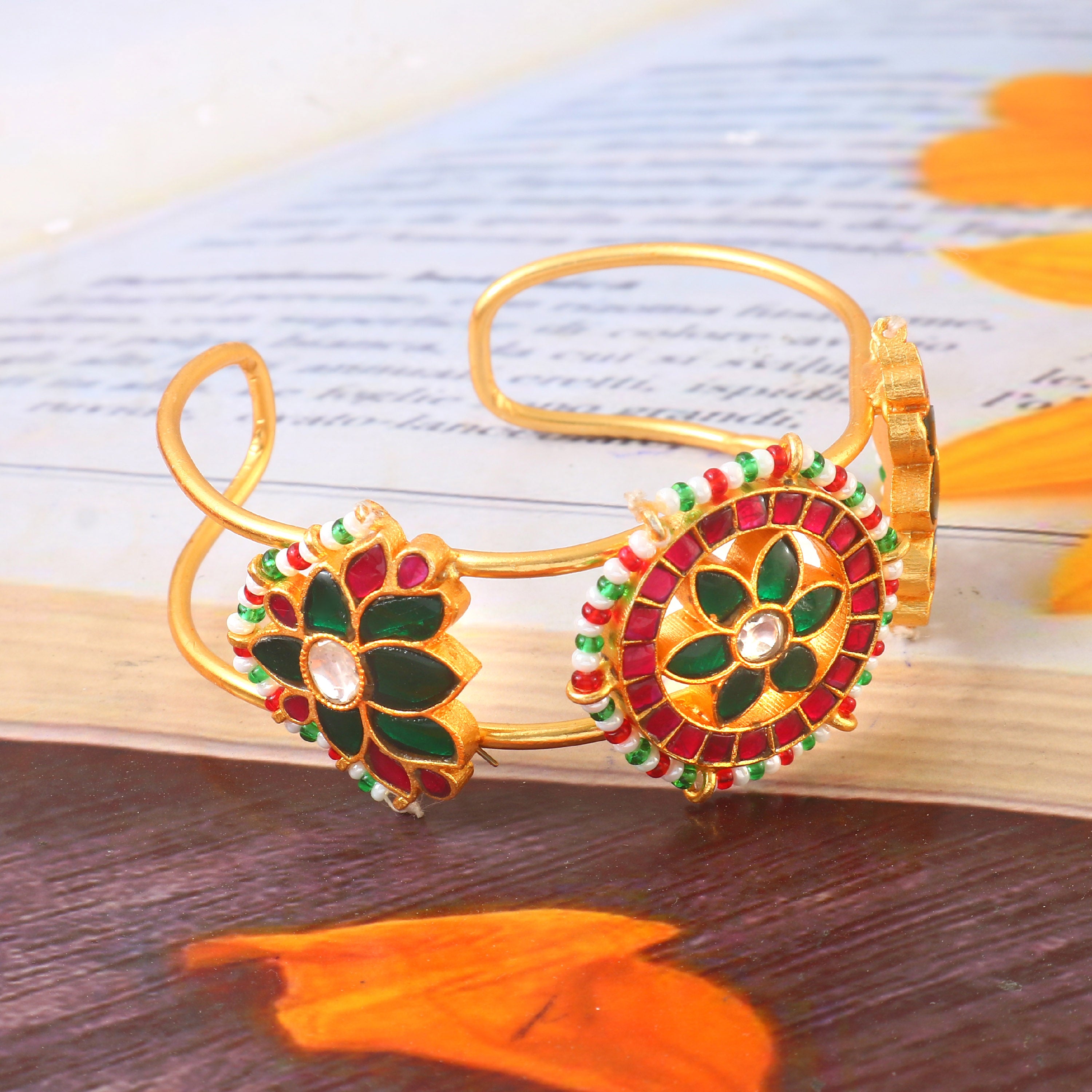 BG-119 - Jadau Kundan Bangle with Emerald