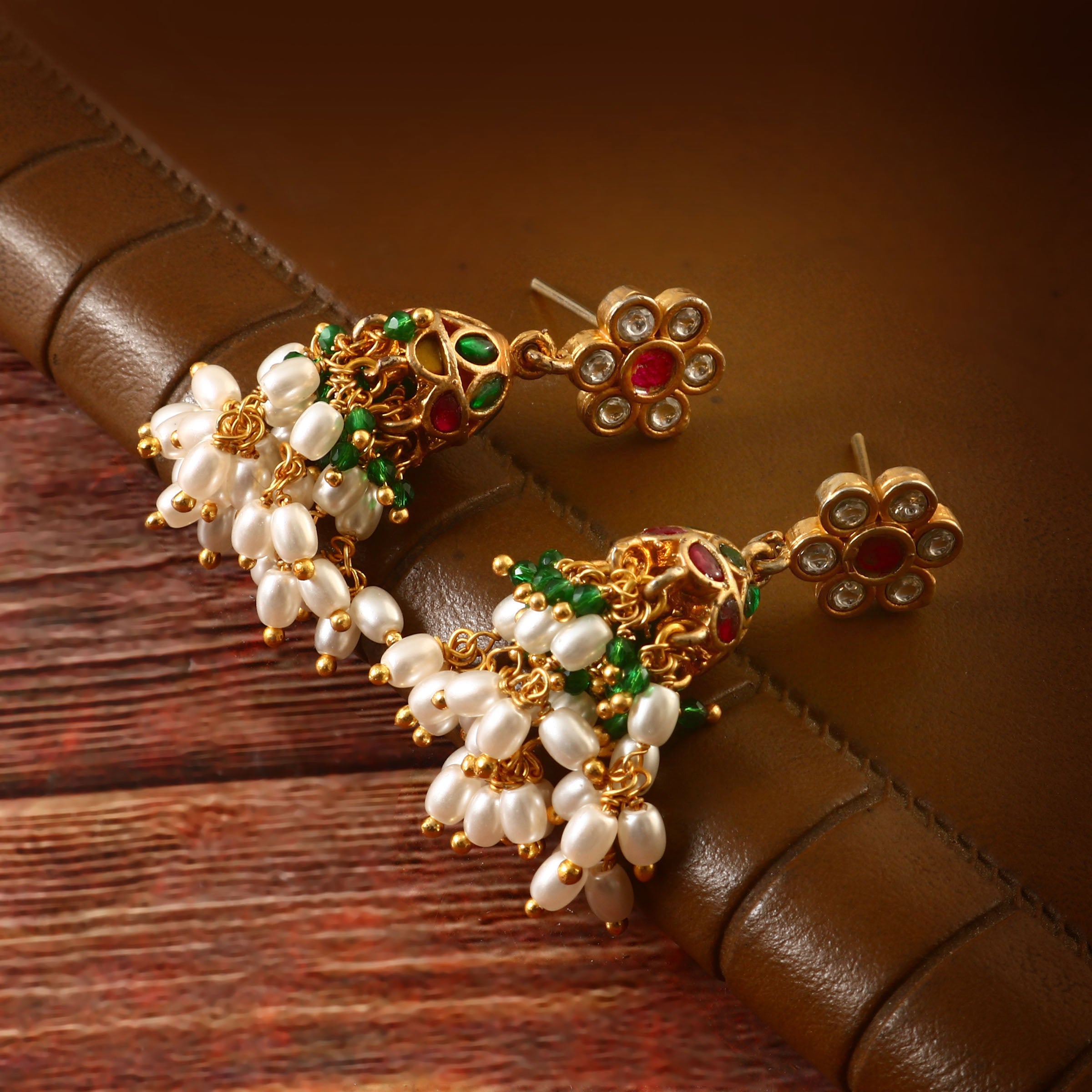 ER-136 - Jadau Kundan Earring with Emerald