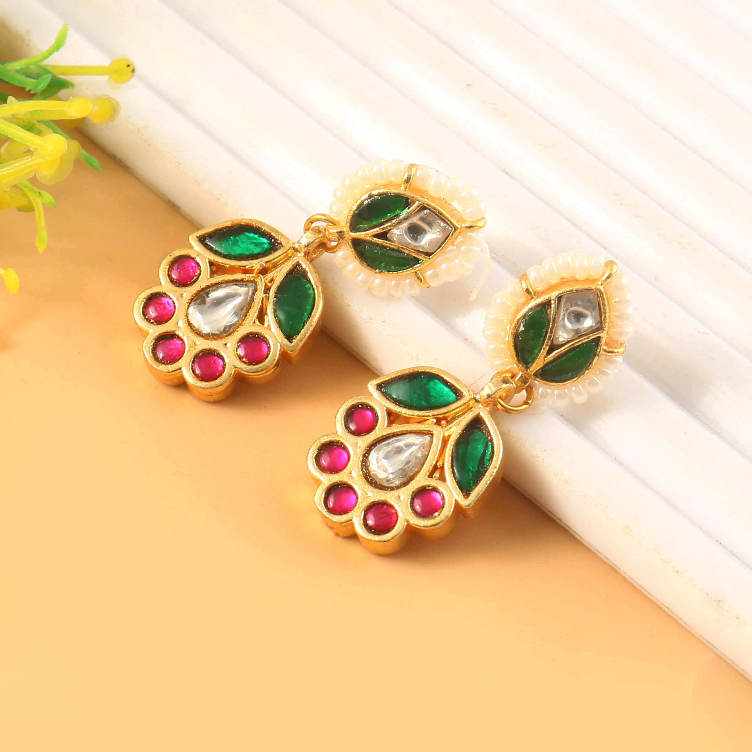 ER-183 - Jadau Kundan Earring with Emerald