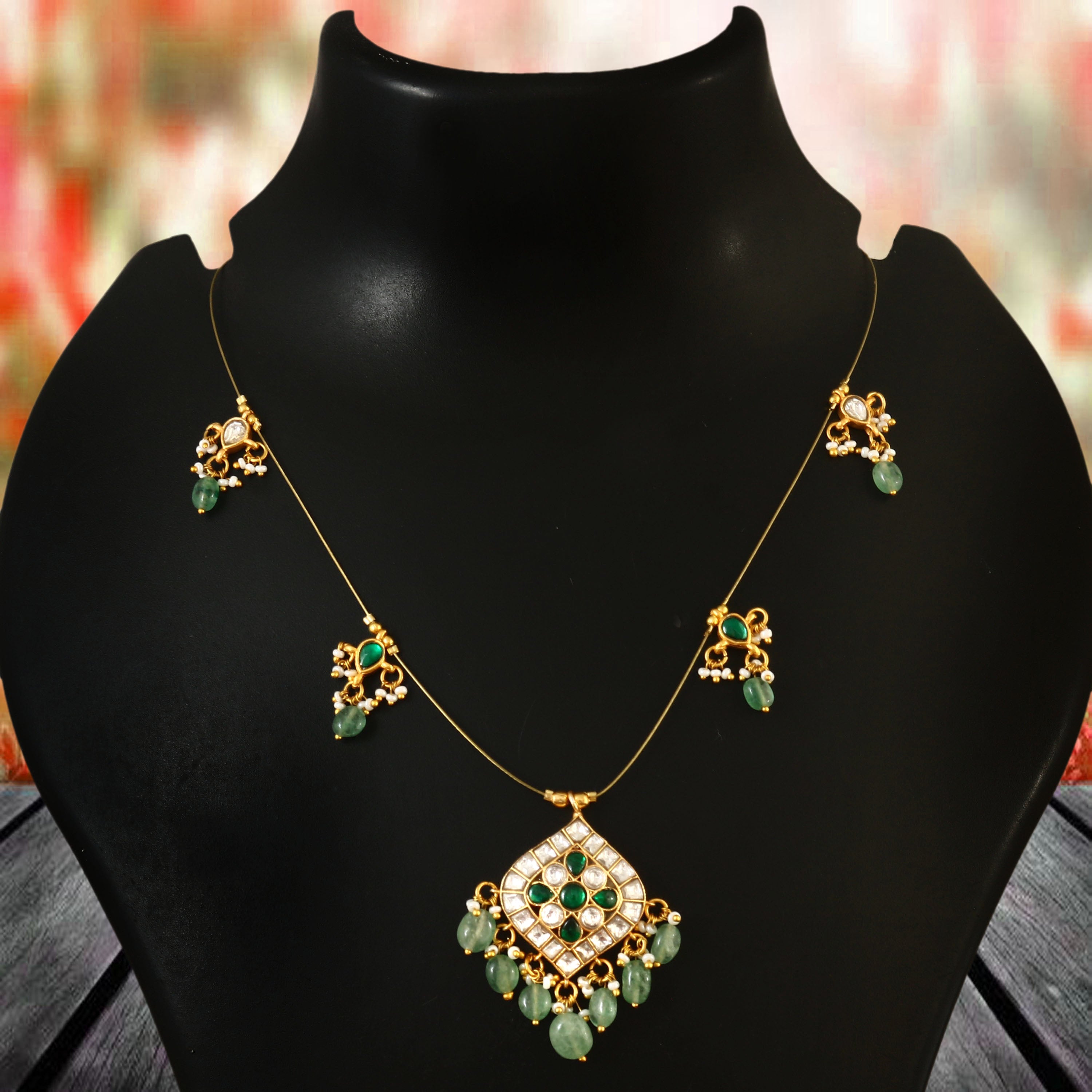 NK-104 - Chokar Jadau Kundan Necklace with Emerald