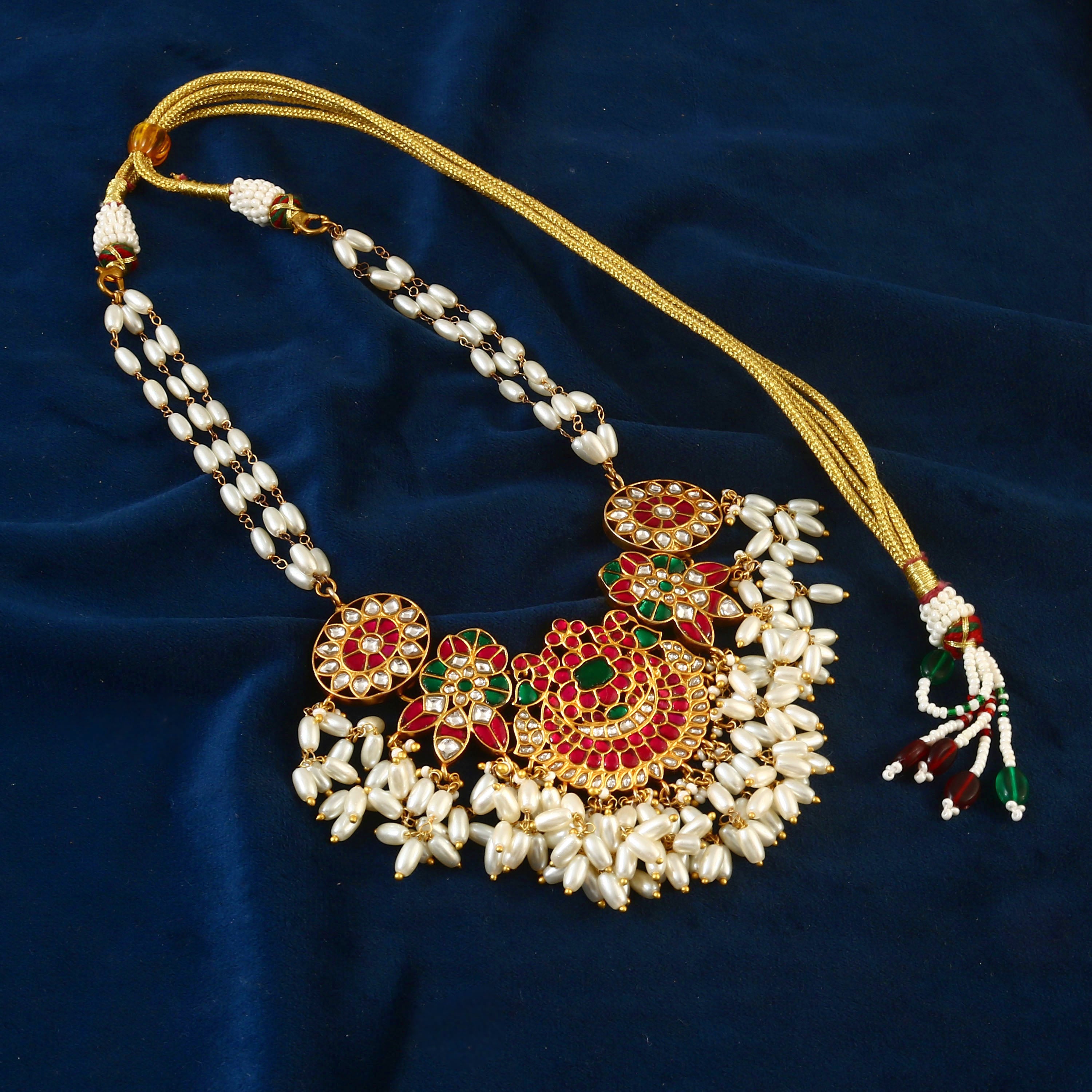 NK-113 - Aakarshak Jadau Kunda Chokar Set with White Pearls