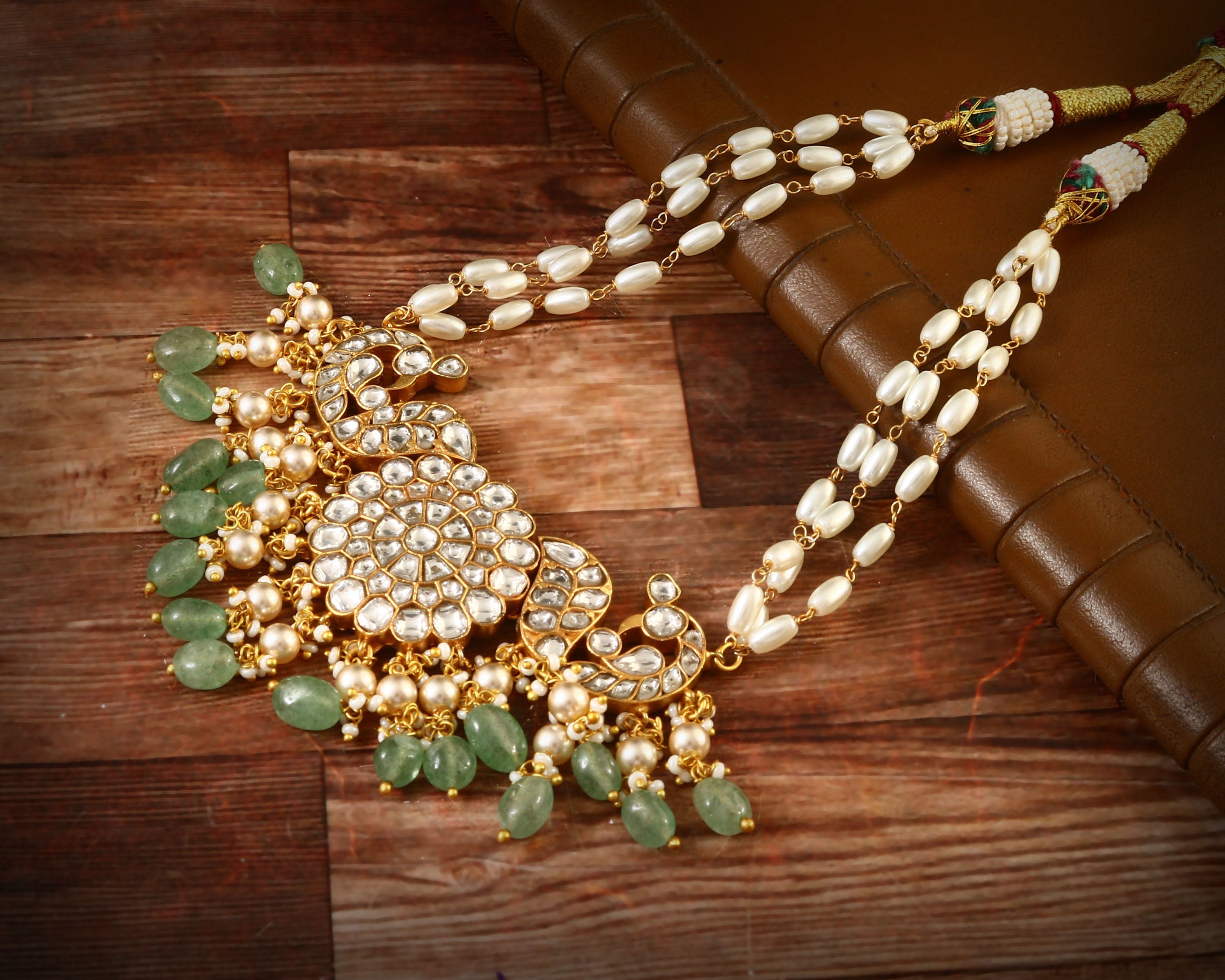 NK-121 - Mirza Jadau Kundan Set with Emerald