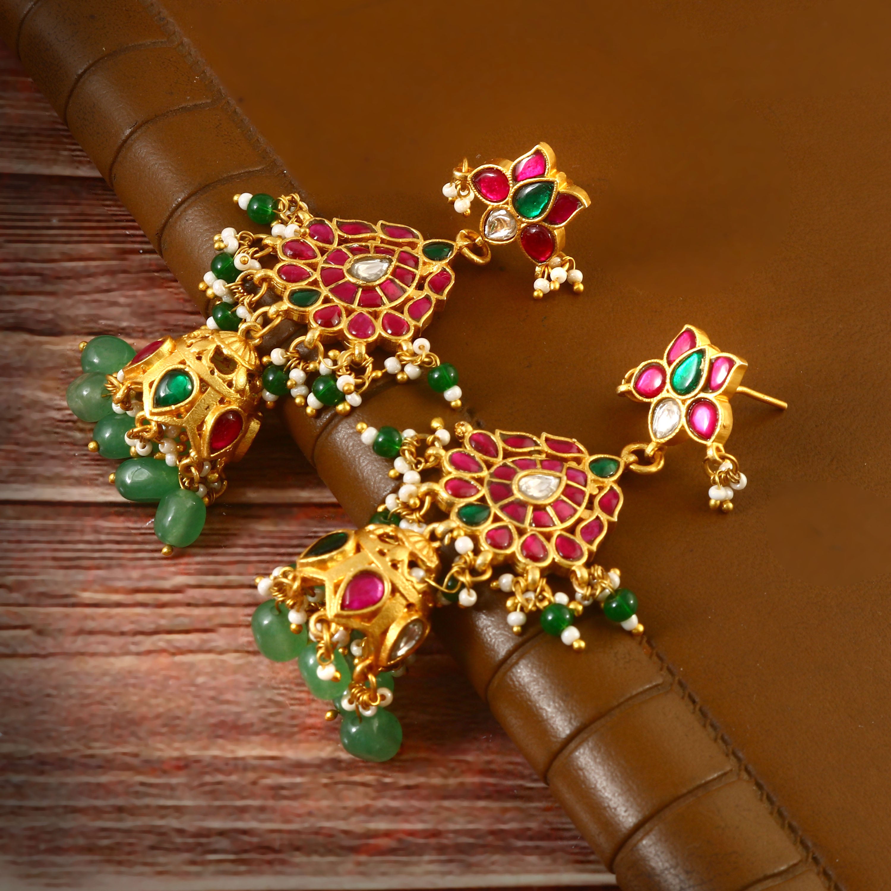 ER-106 - Jadau Kundan Earring with Emerald