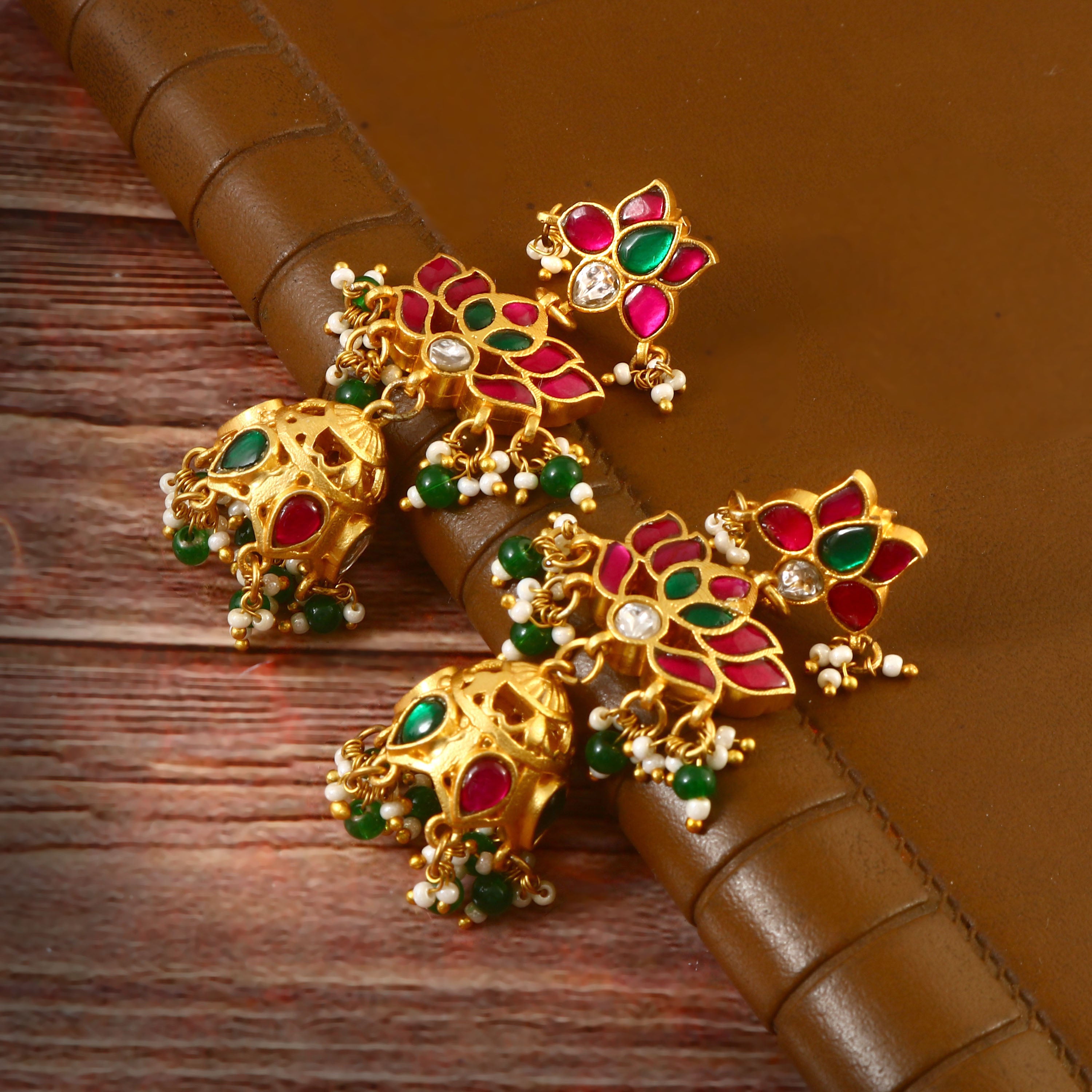ER-107 - Jadau Kundan Earring with Emerald