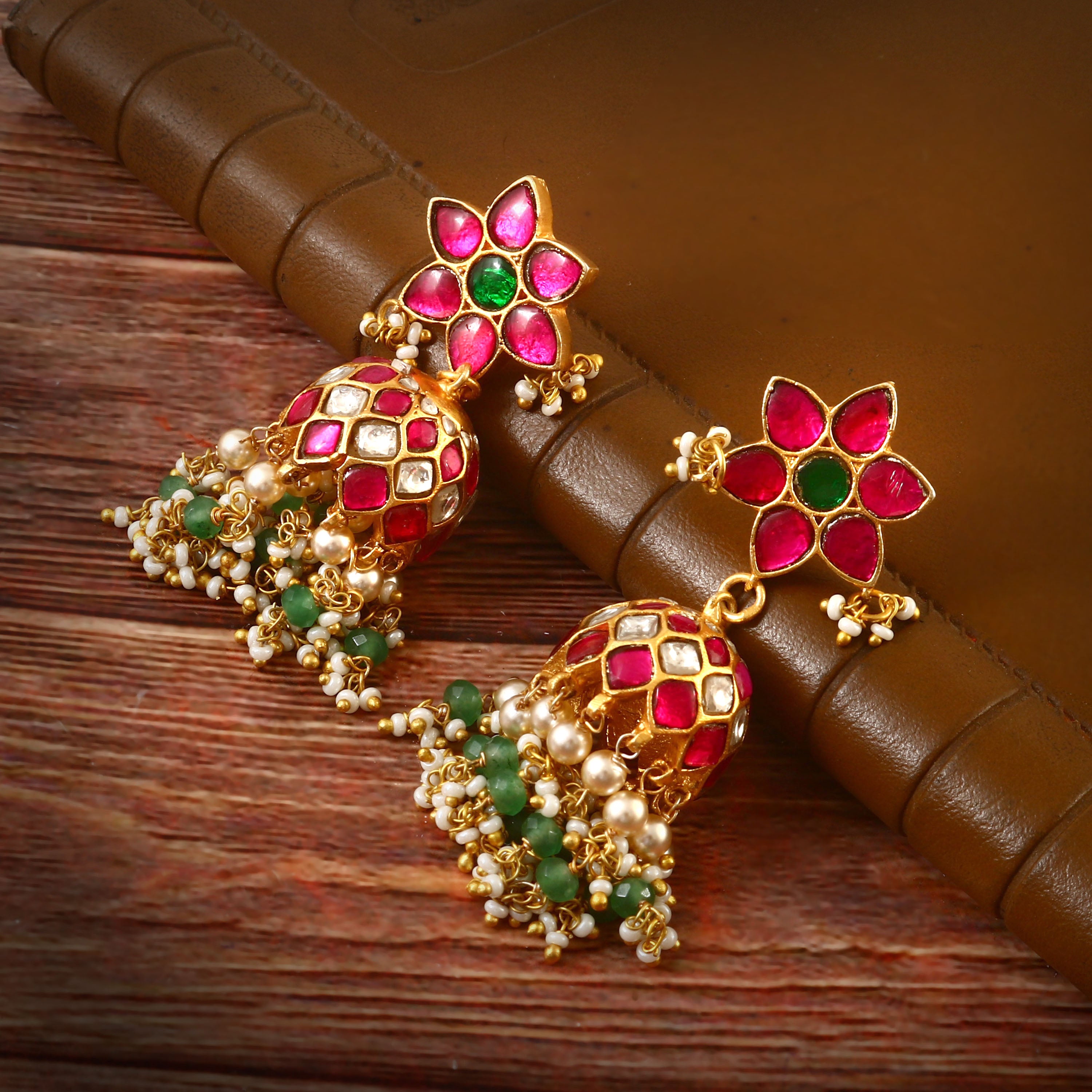 ER-117 - Jadau Kundan Earring with Emerald