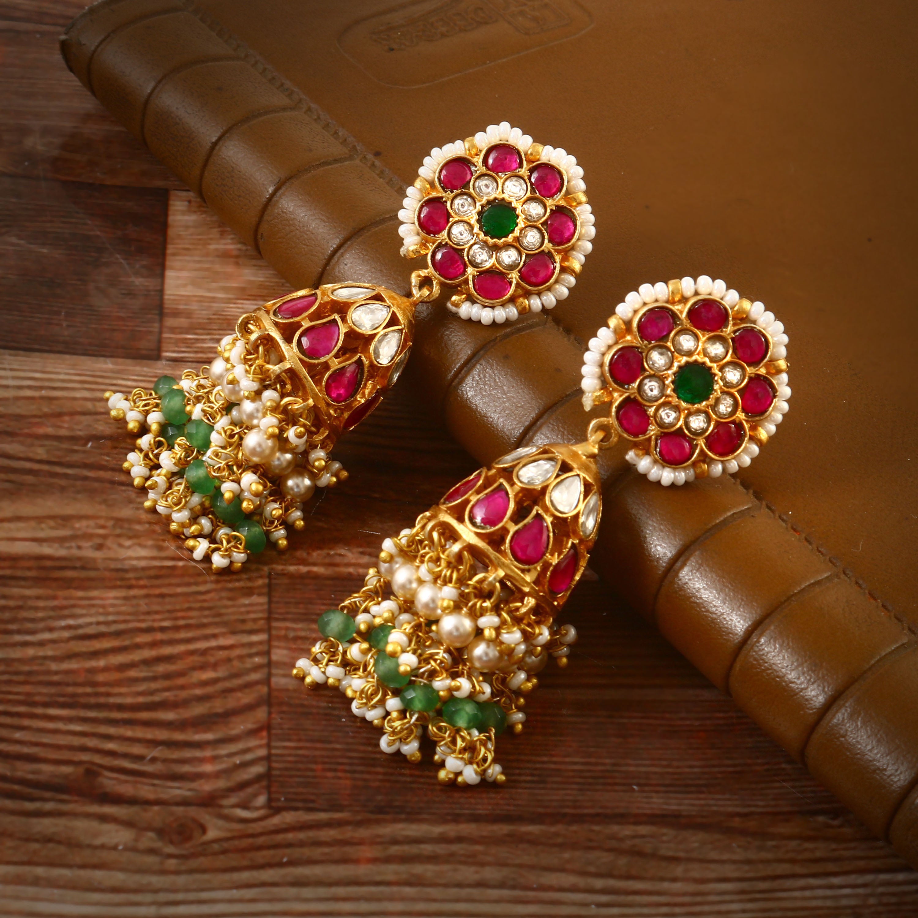 ER-119 - Jadau Kundan Earring with Emerald
