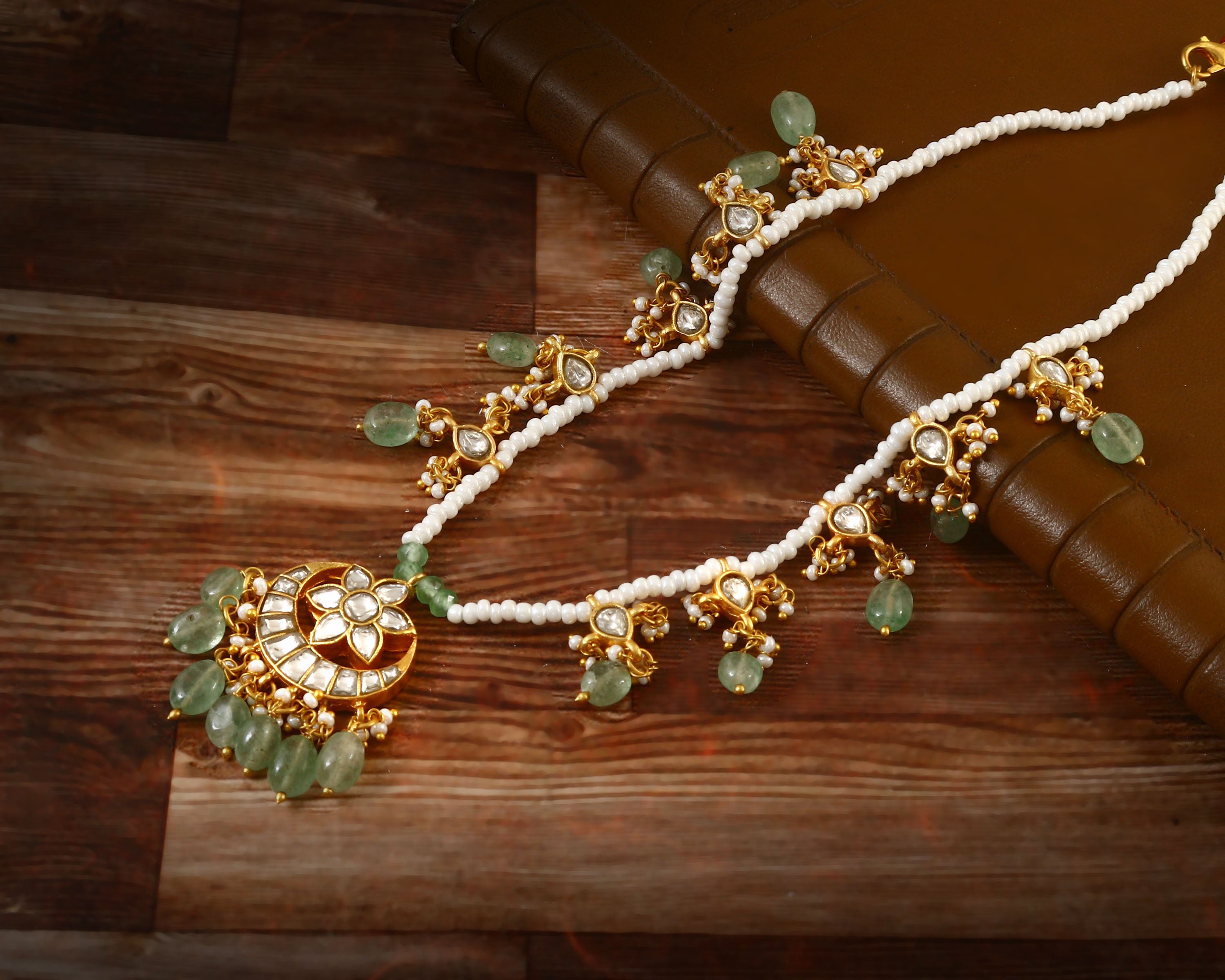 NK-141 - Jadau Kundan Necklace with Emerald