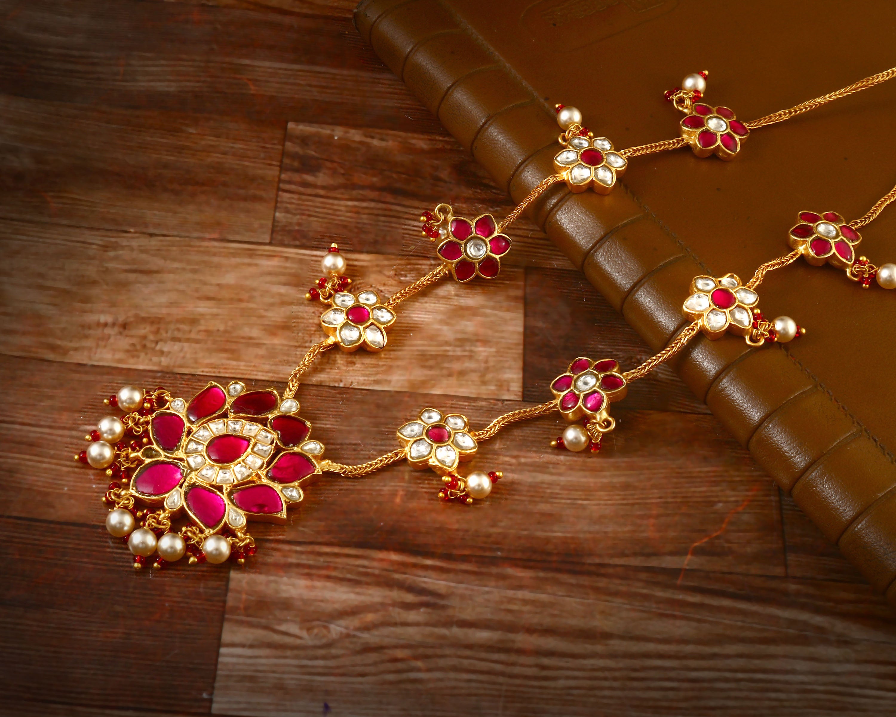 NK-146 - Jadau Kundan Necklace with Emerald