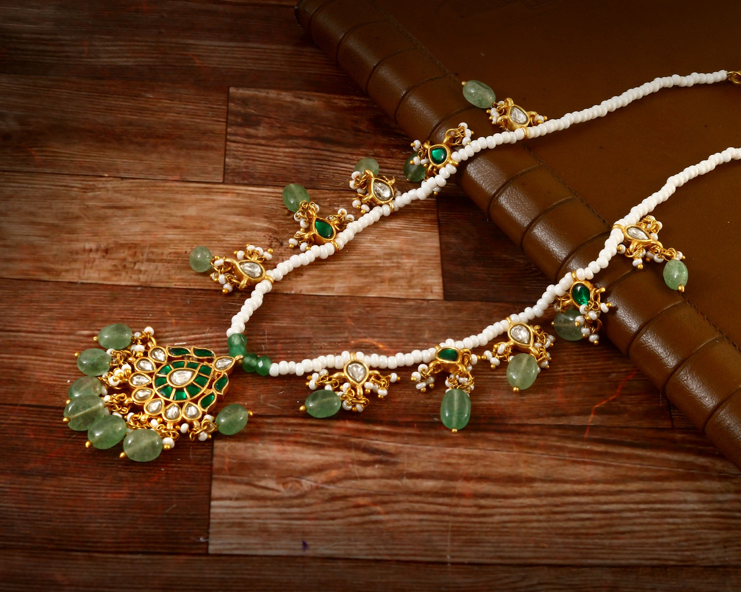 NK-154- Jadau Kundan Necklace with Emerald