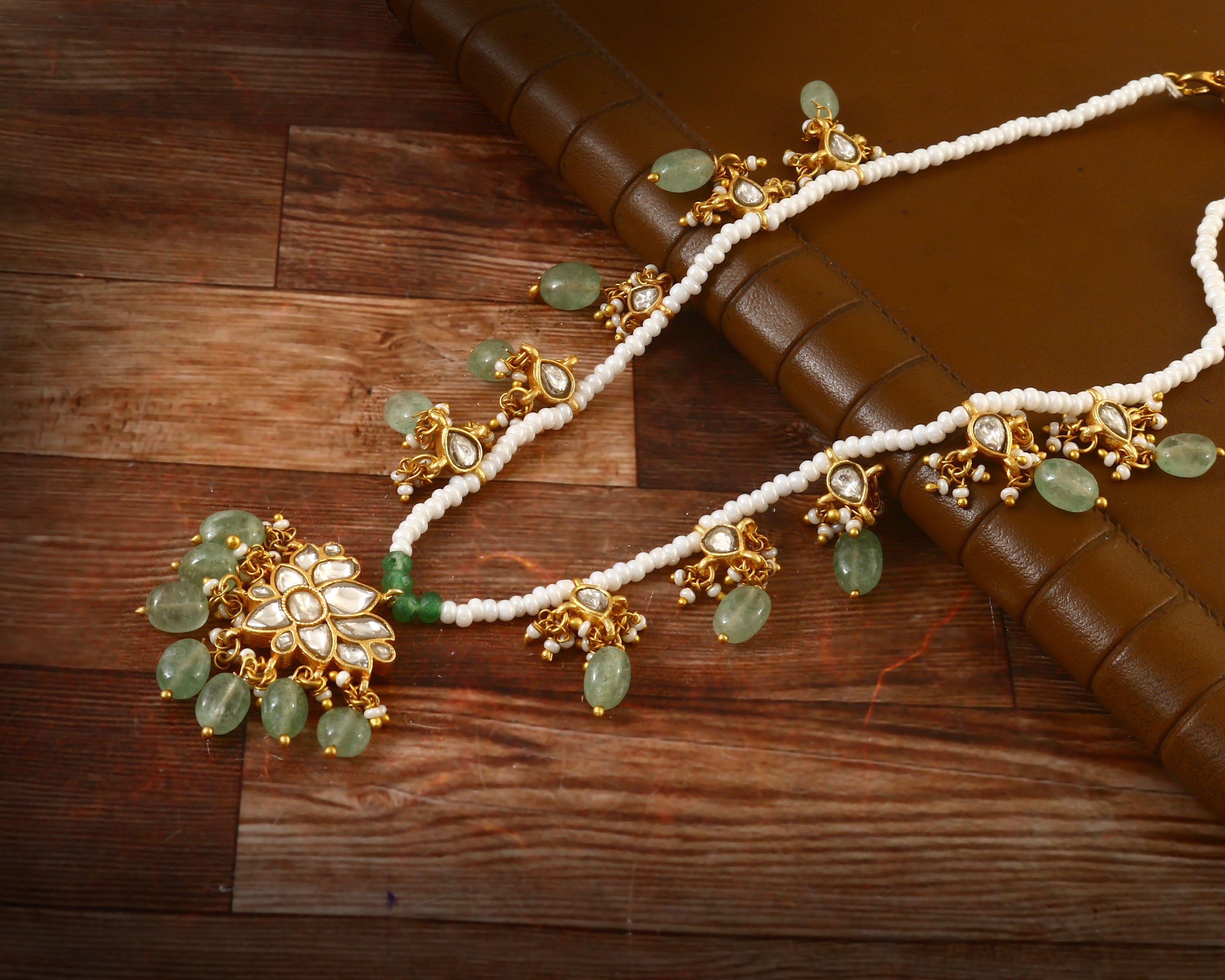 NK-160- Jadau Kundan Necklace with Emerald