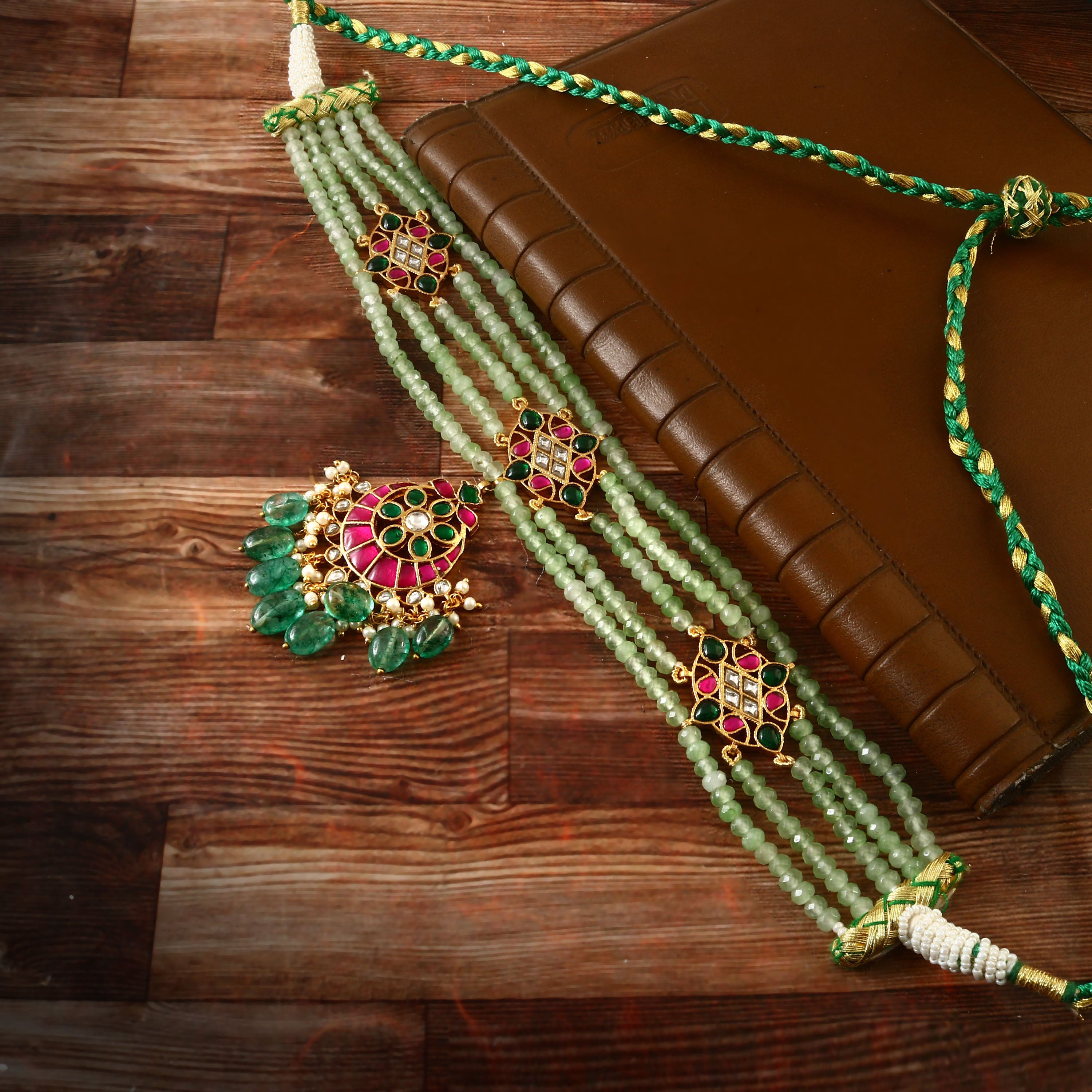 NK-172 - Jadau Kundan Necklace with Emerald