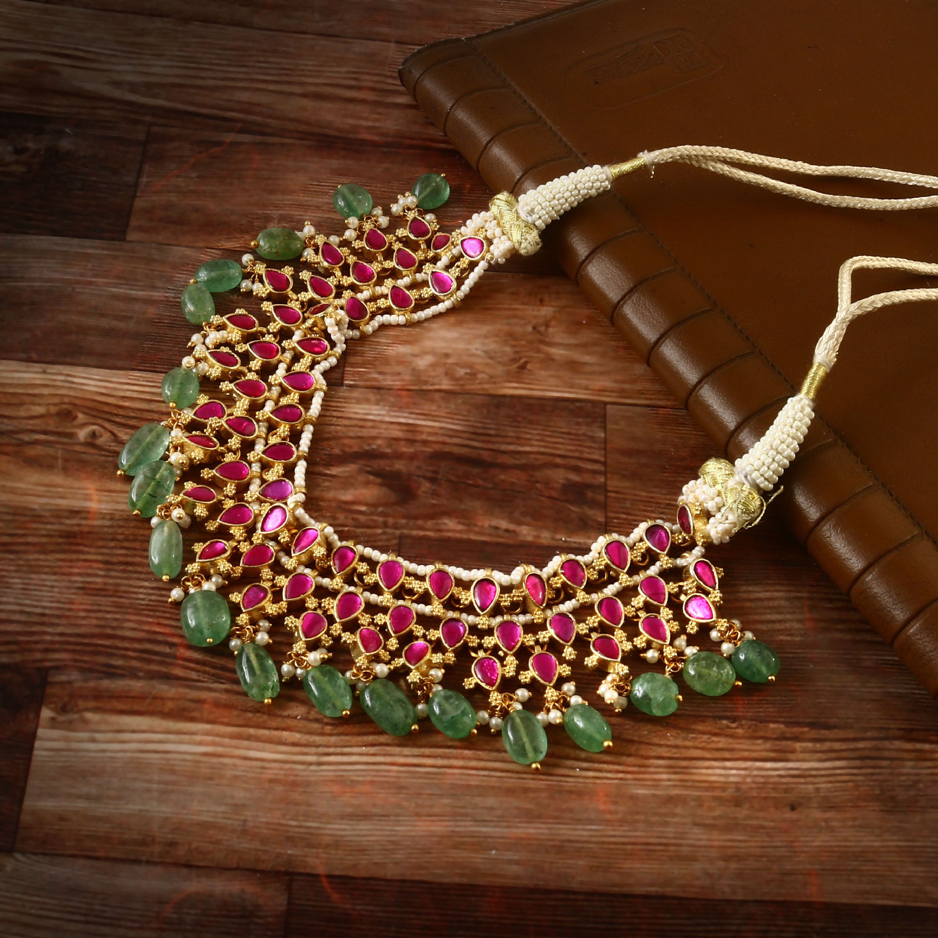 NK-173 - Jadau Kundan Necklace with Emerald