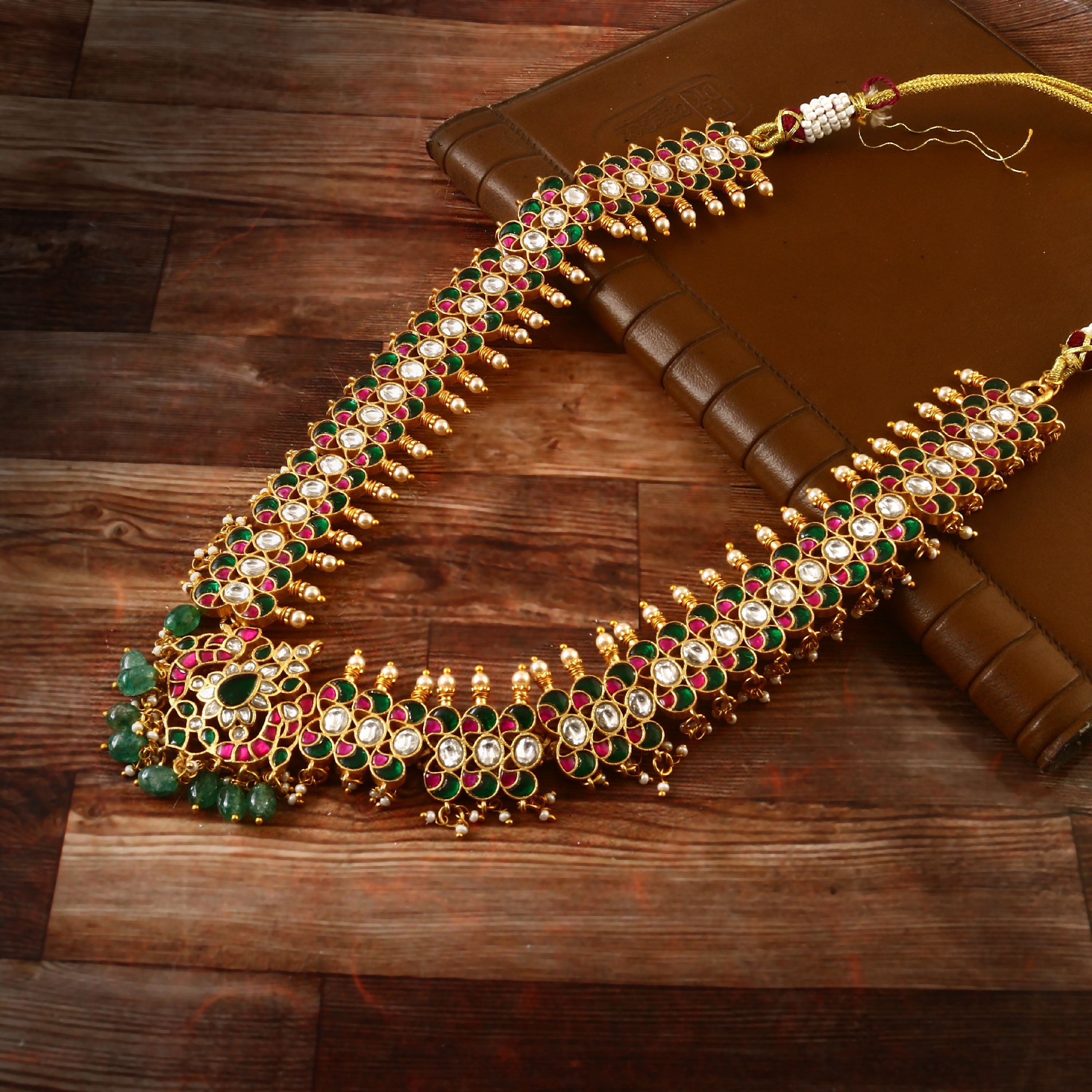 NK-175 - Jadau Kundan Necklace with Emerald