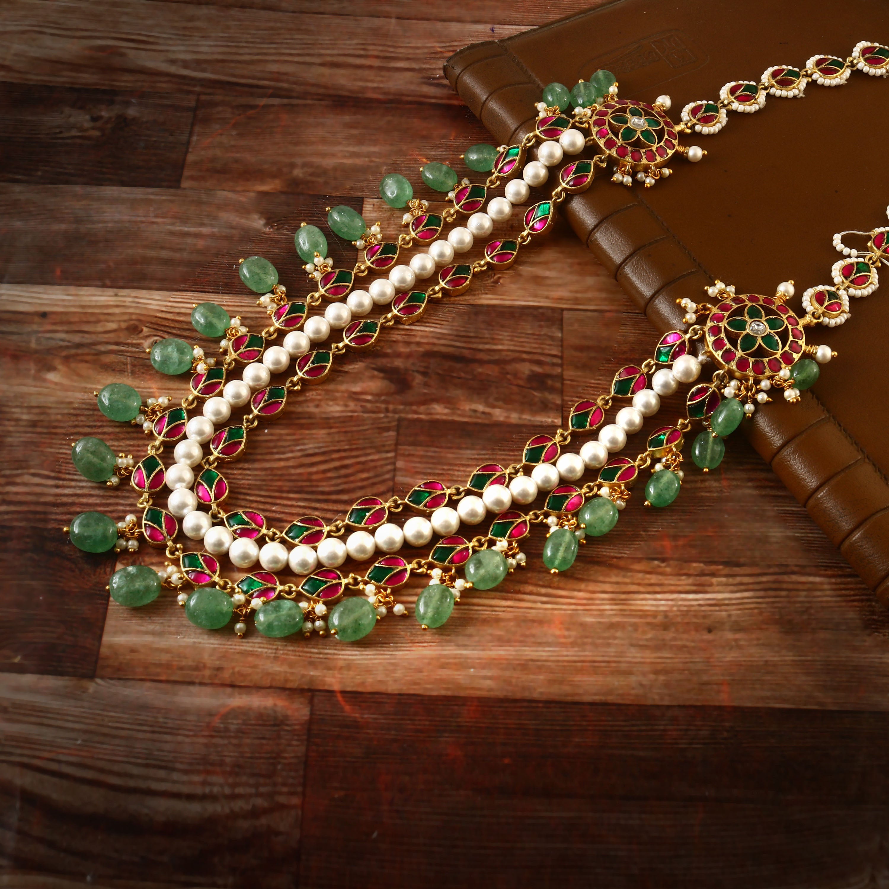 NK-176 - Jadau Kundan Necklace with Emerald