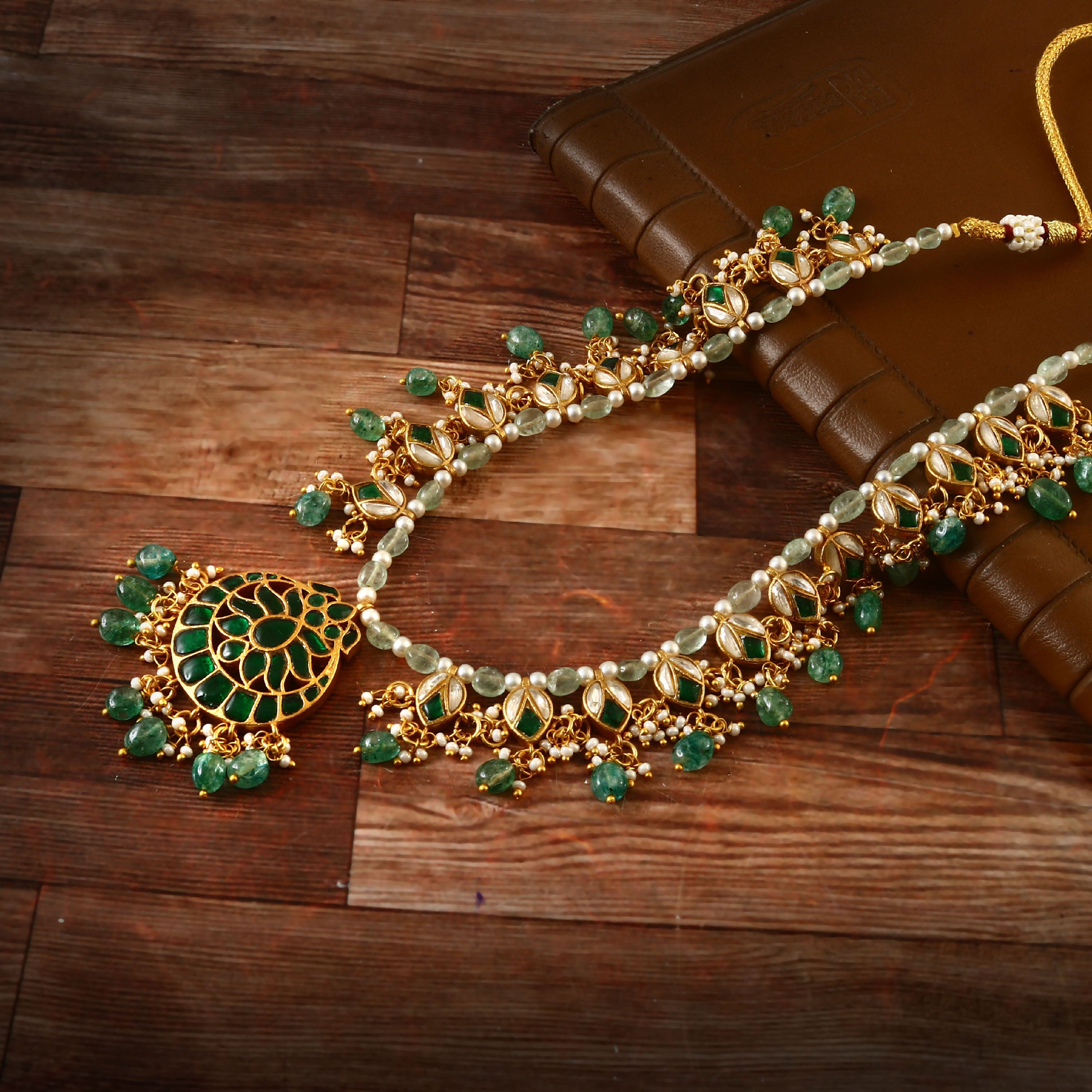 NK-184 - Jadau Kundan Necklace with Emerald