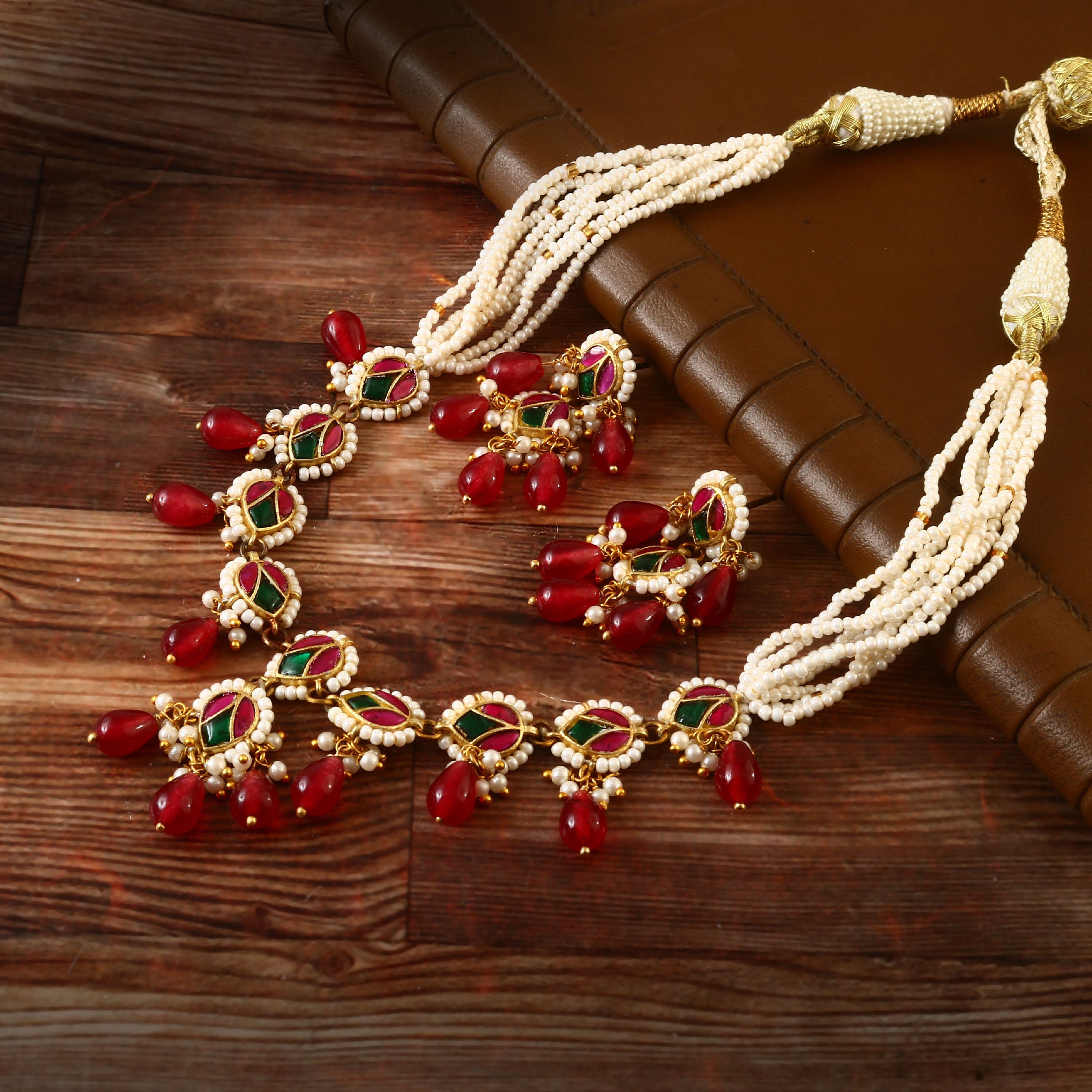 NK-192 - Jadau Kundan Necklace with Emerald