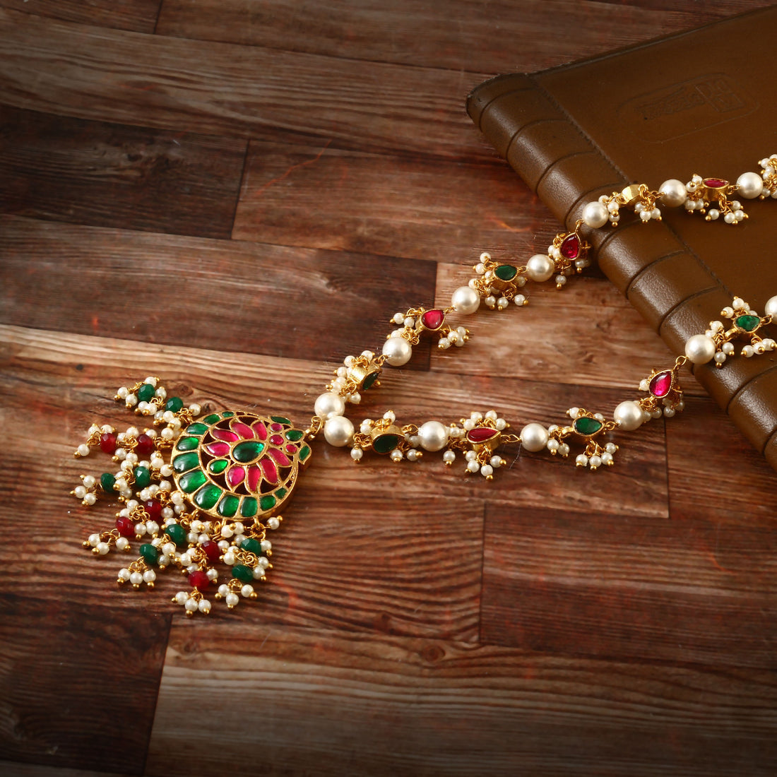 NK-203 - Jadau Kundan Necklace with Emerald