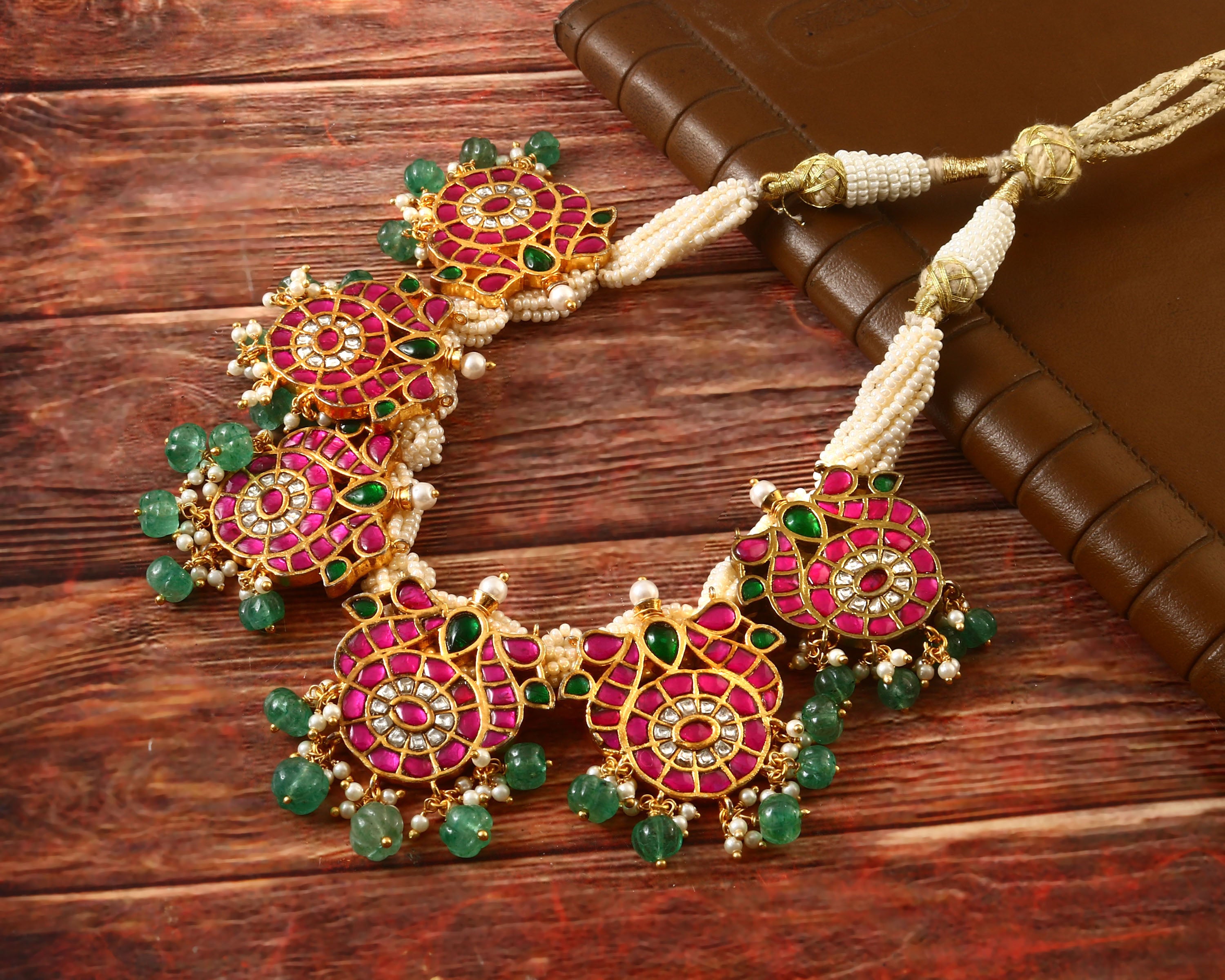 NK-213 - Jadau Kundan Necklace with Emerald