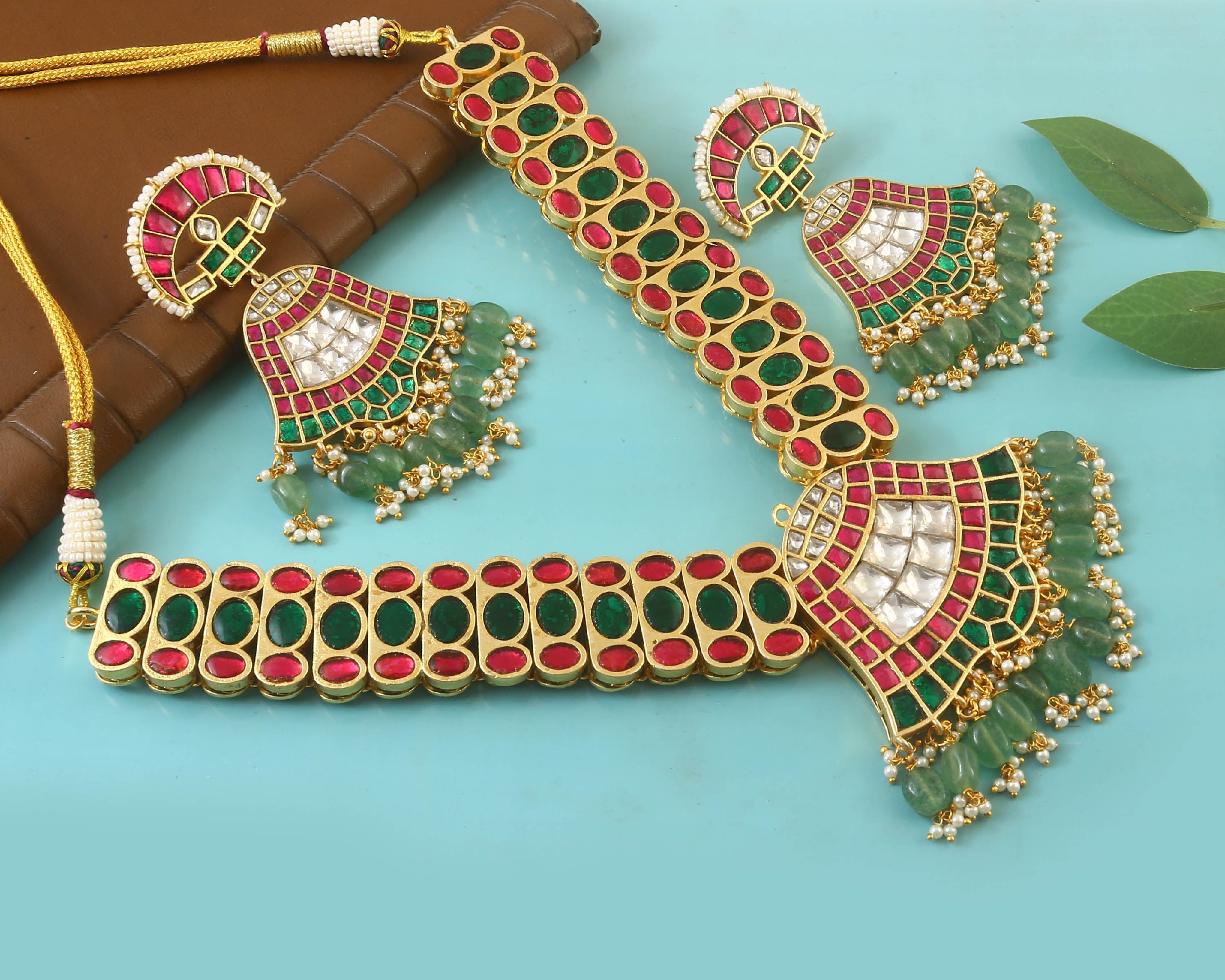 NK-231 - Jadau Kundan Necklace with Emerald