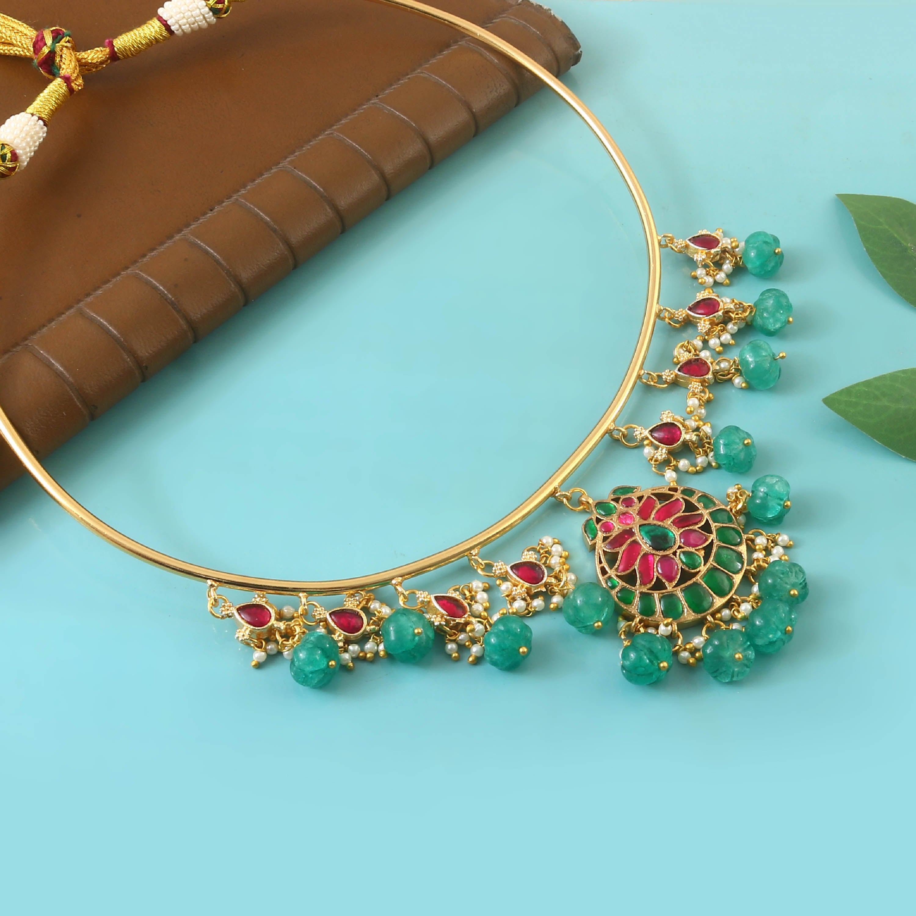 NK-252 - Jadau Kundan Necklace with Emerald