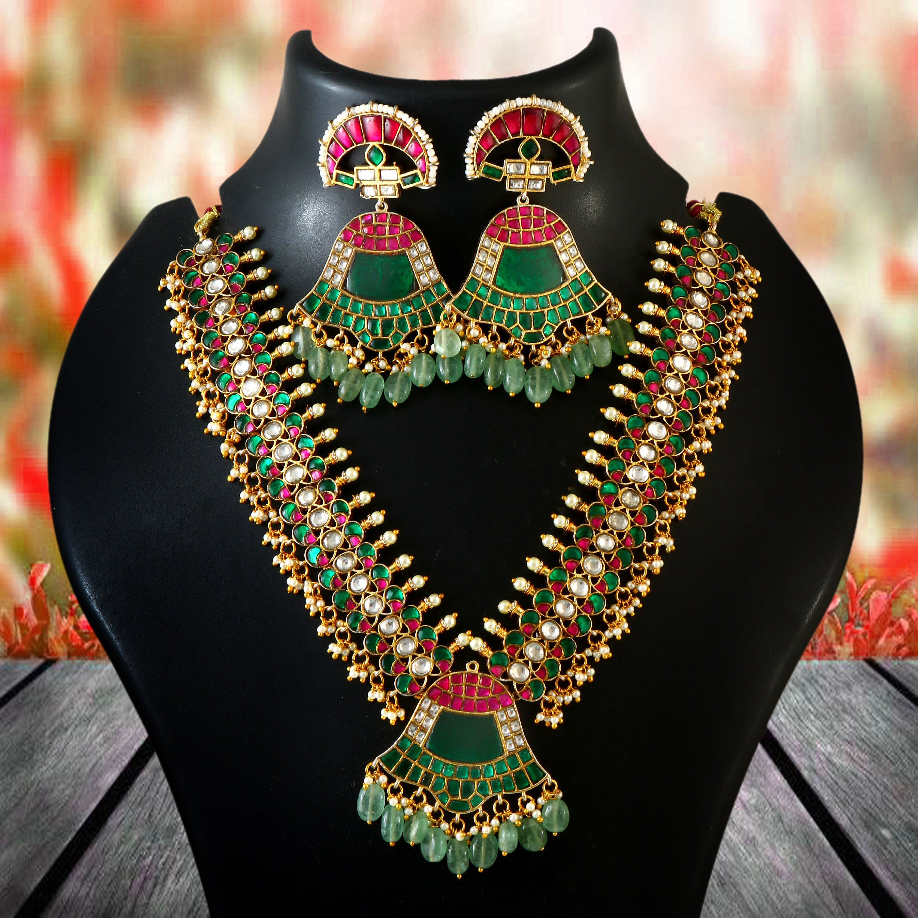 NK-265 - Jadau Kundan Necklace with Emerald