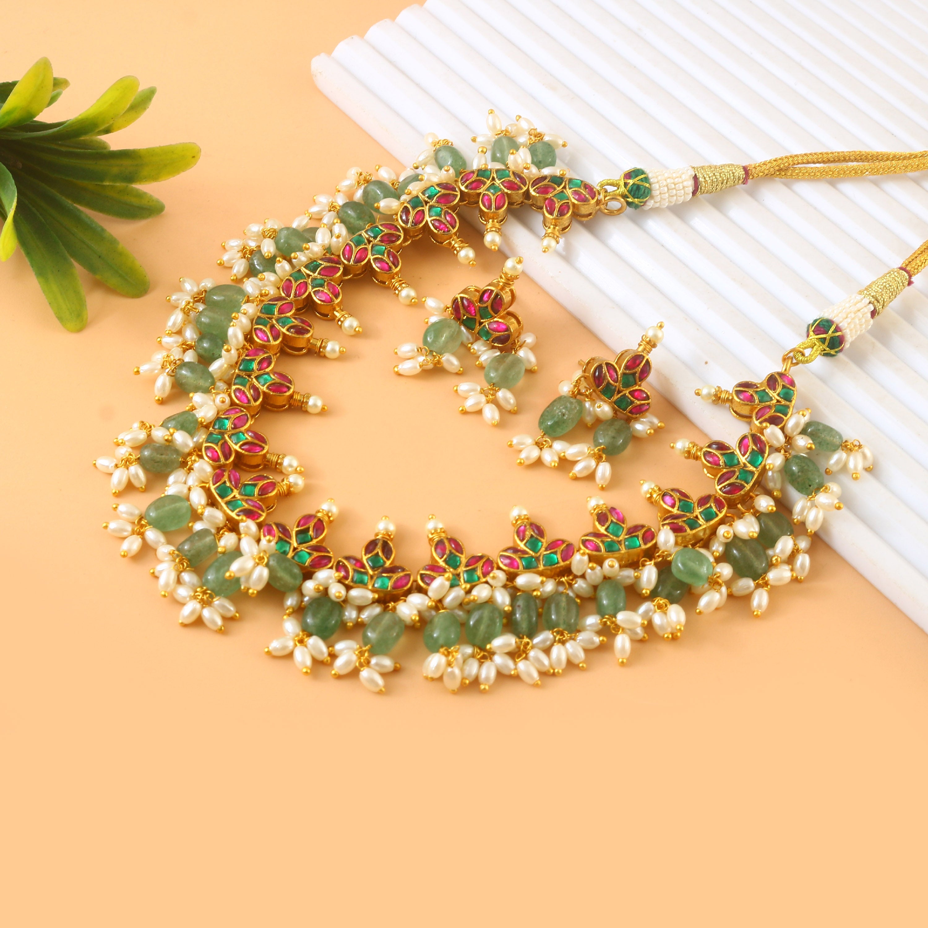 NK-277- Jadau Kundan Necklace with Emerald