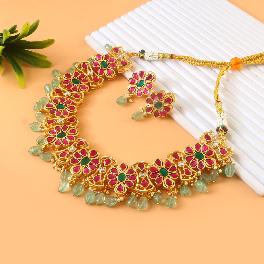 NK-278- Jadau Kundan Necklace with Emerald