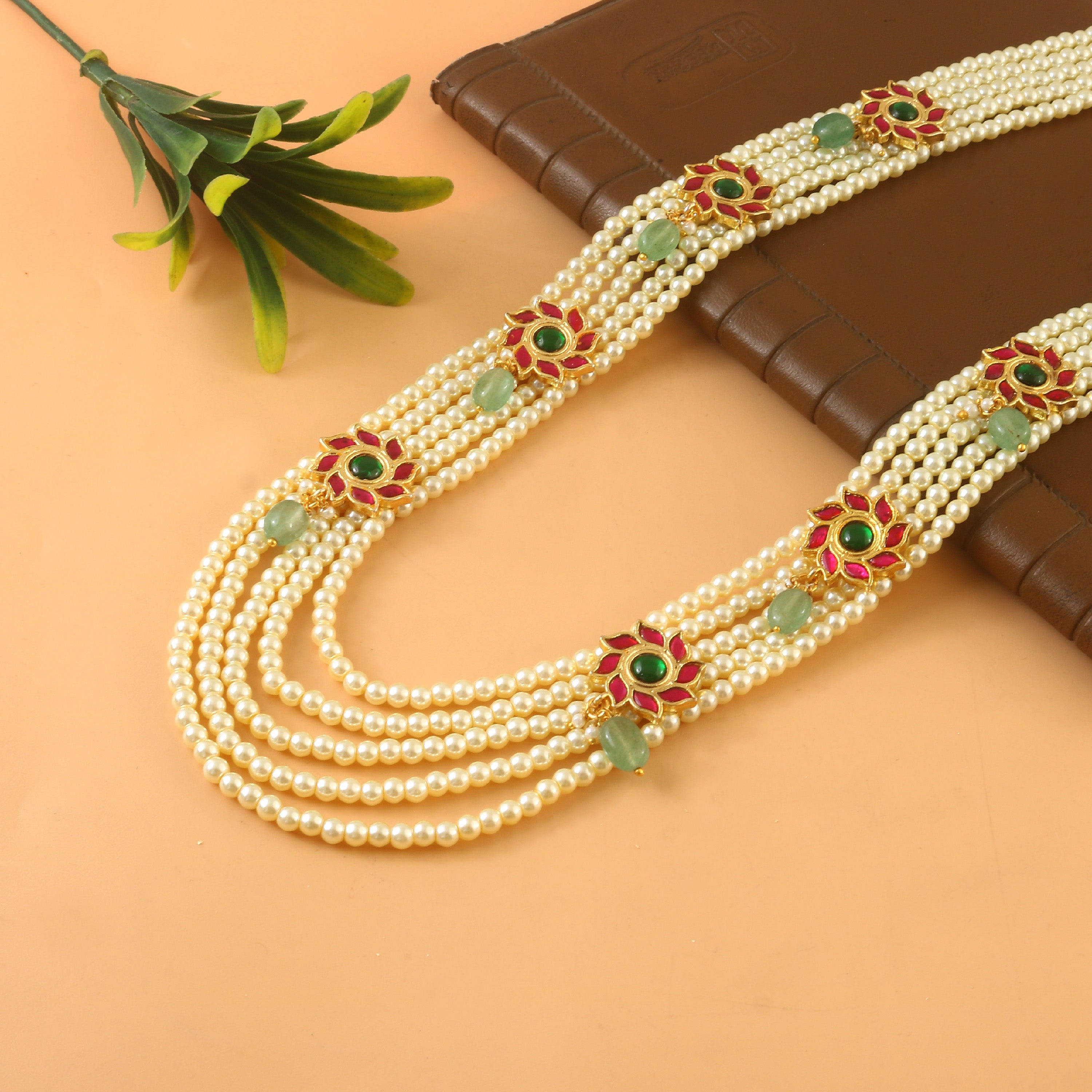 NK-285- Jadau Kundan Necklace with Emerald