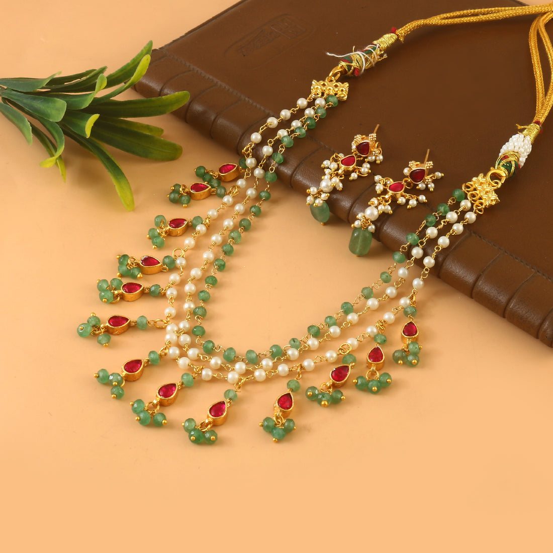 NK-288- Jadau Kundan Necklace with Emerald