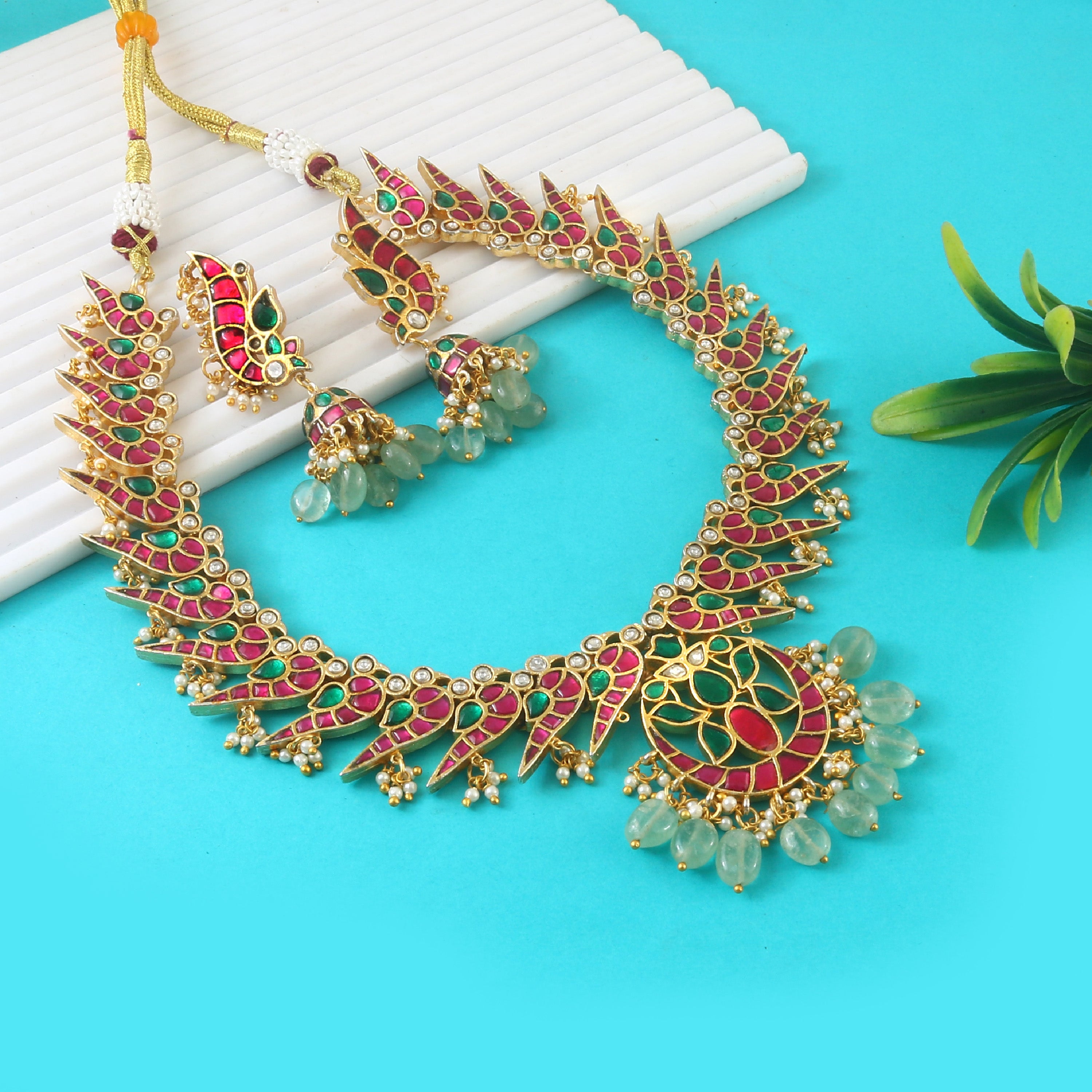NK-289- Jadau Kundan Necklace with Emerald