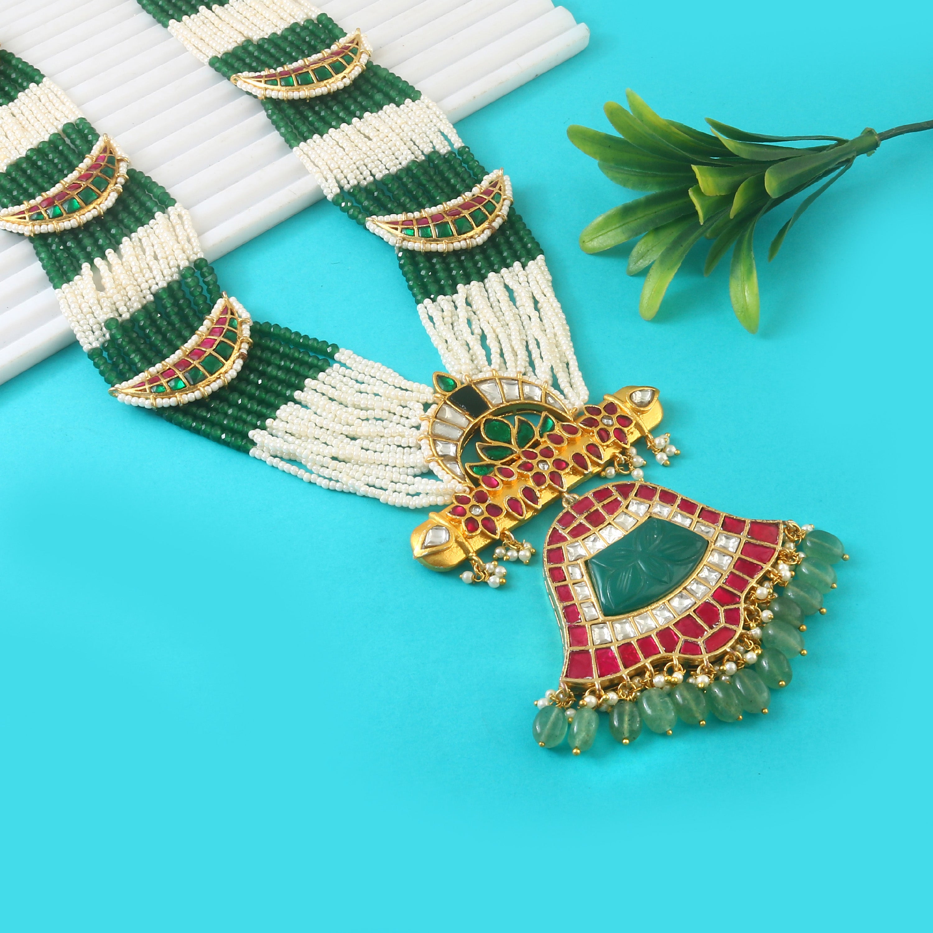 NK-295- Jadau Kundan Necklace with Emerald