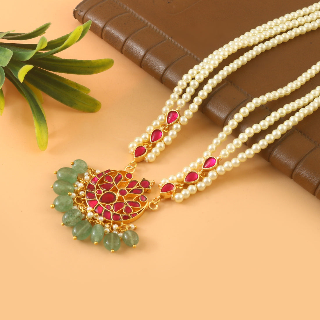 NK-297- Jadau Kundan Necklace with Emerald