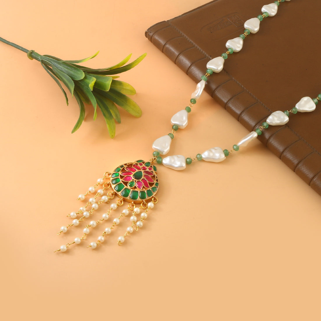 NK-299- Jadau Kundan Necklace with Emerald