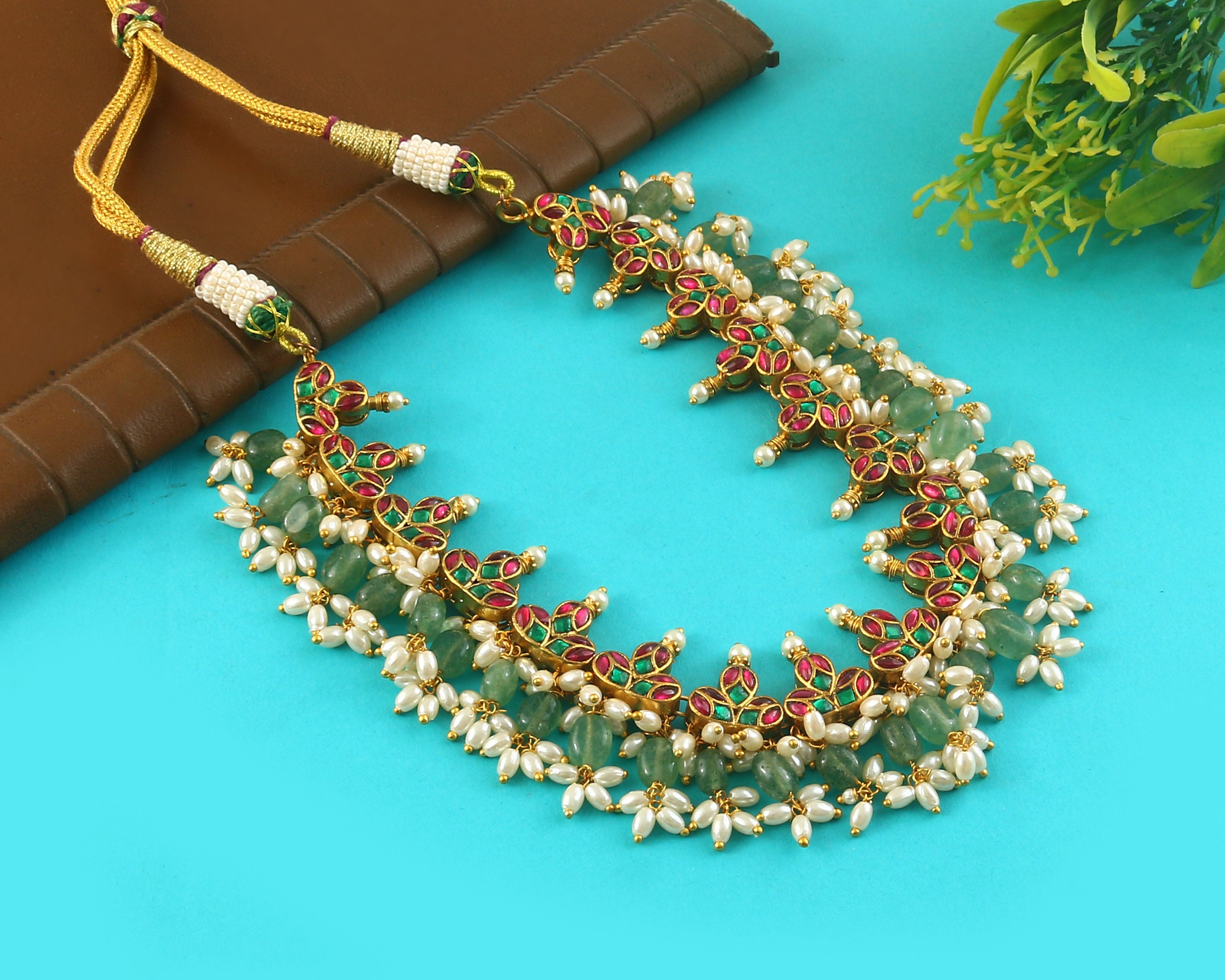NK-311- Jadau Kundan Necklace with Emerald
