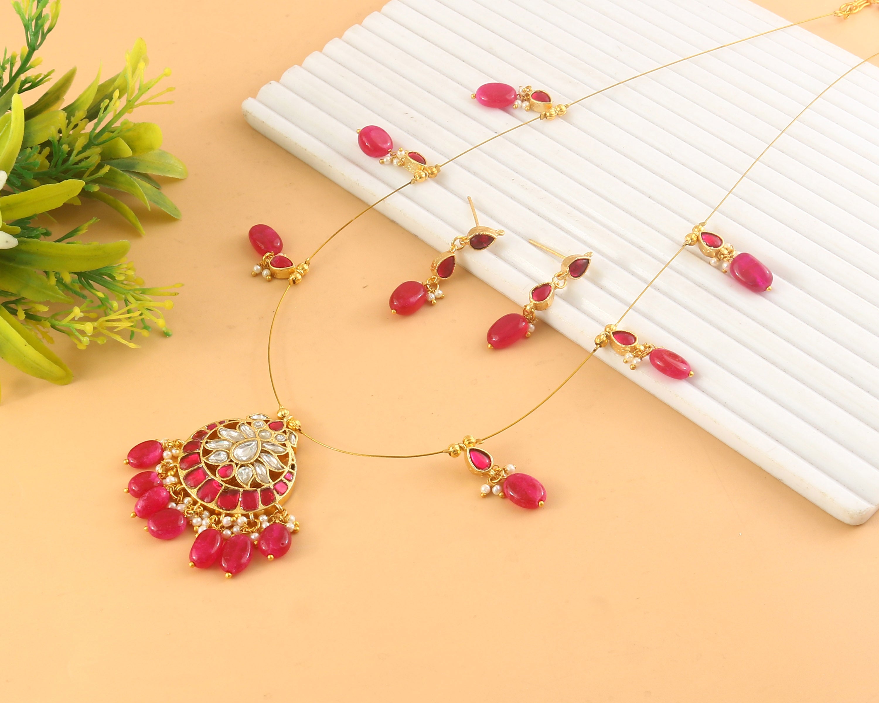 NK-315- Jadau Kundan Necklace with Emerald