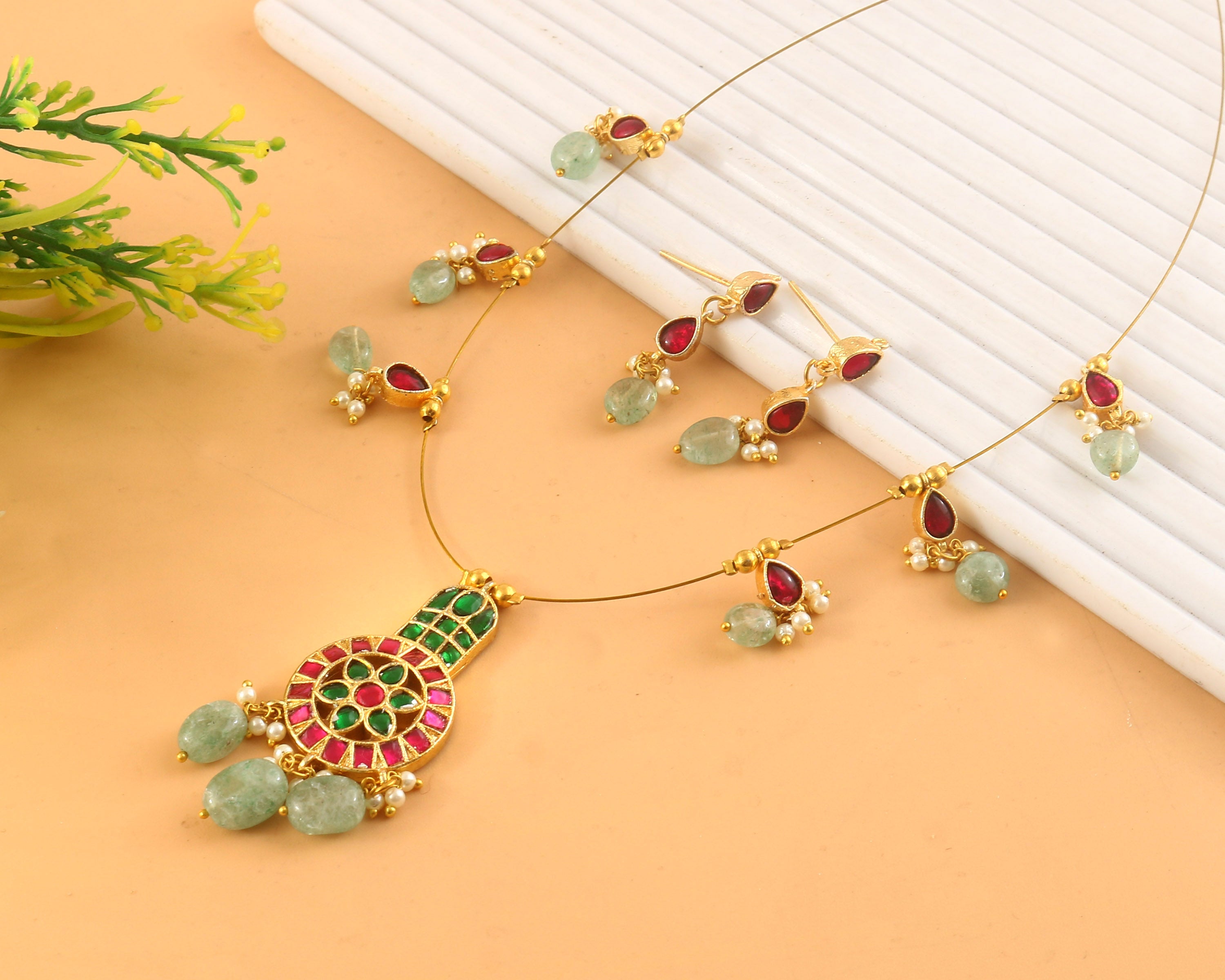 NK-316- Jadau Kundan Necklace with Emerald