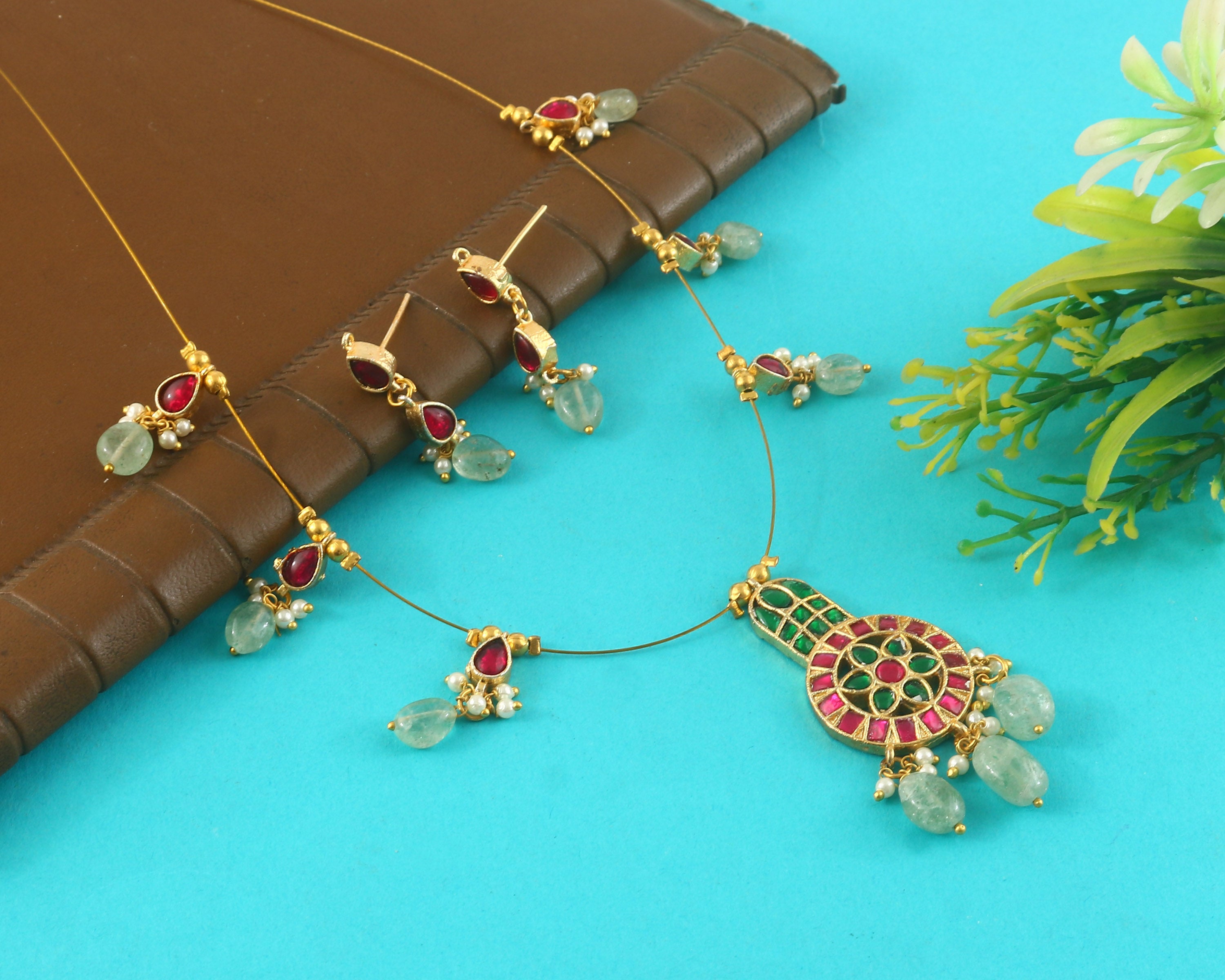 NK-316- Jadau Kundan Necklace with Emerald