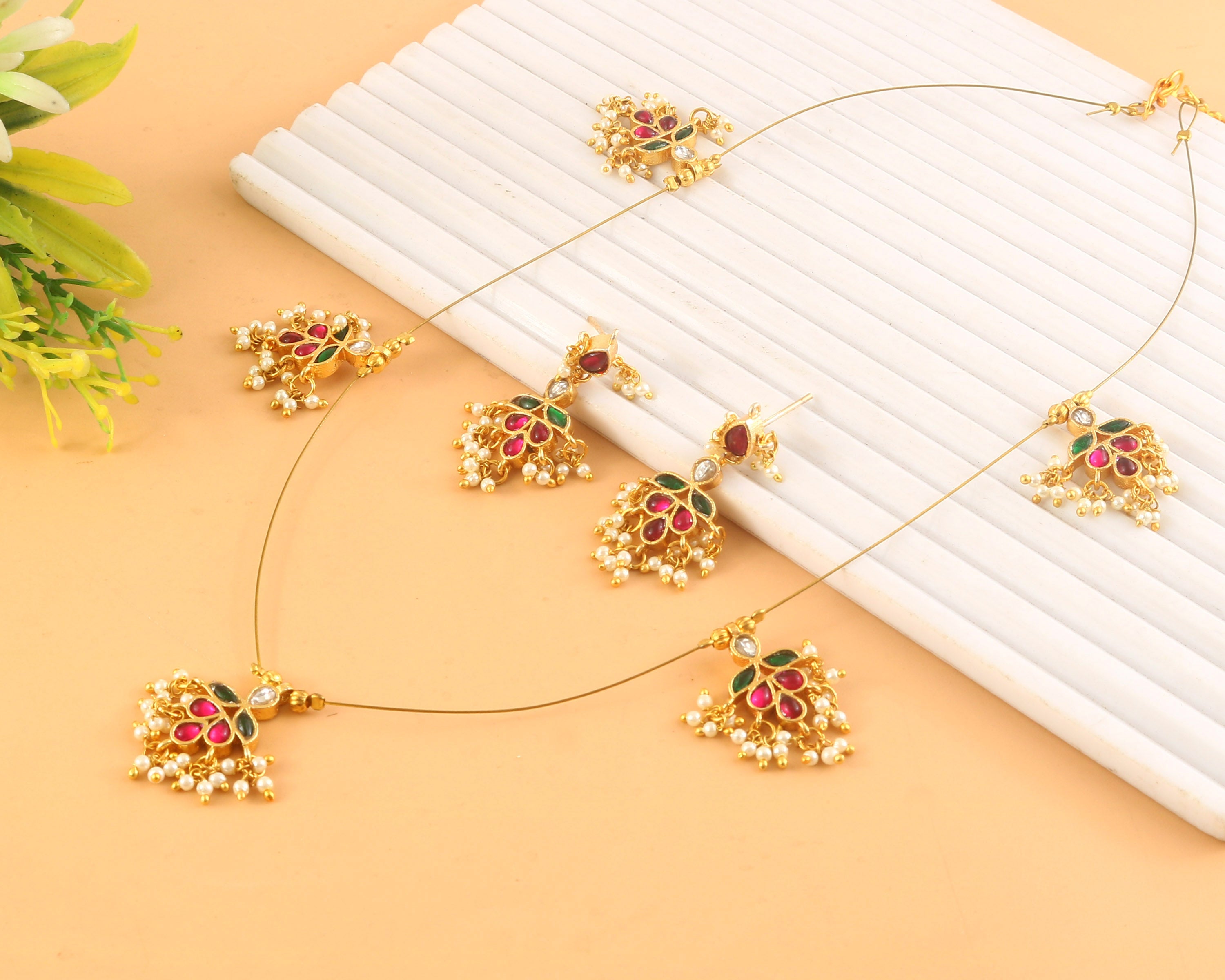 NK-318- Jadau Kundan Necklace with Emerald